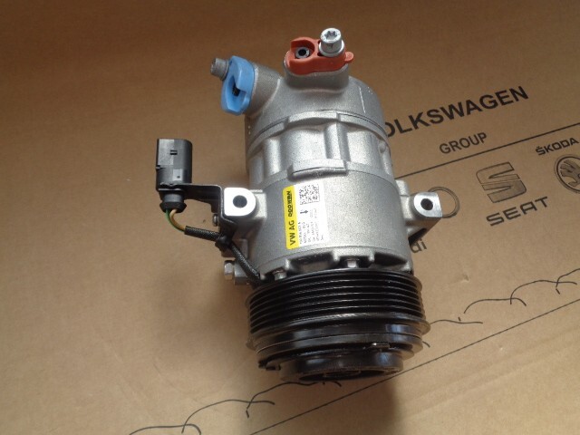 ŠKODA CITIGO KLIMAKOMPRESSOR 1S0816803A ORIG.SKODA TEIL - NEU-FOTOS GUCKEN !!! - Obrázek 3