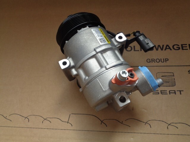 ŠKODA CITIGO KLIMAKOMPRESSOR 1S0816803A ORIG.SKODA TEIL - NEU-FOTOS GUCKEN !!!