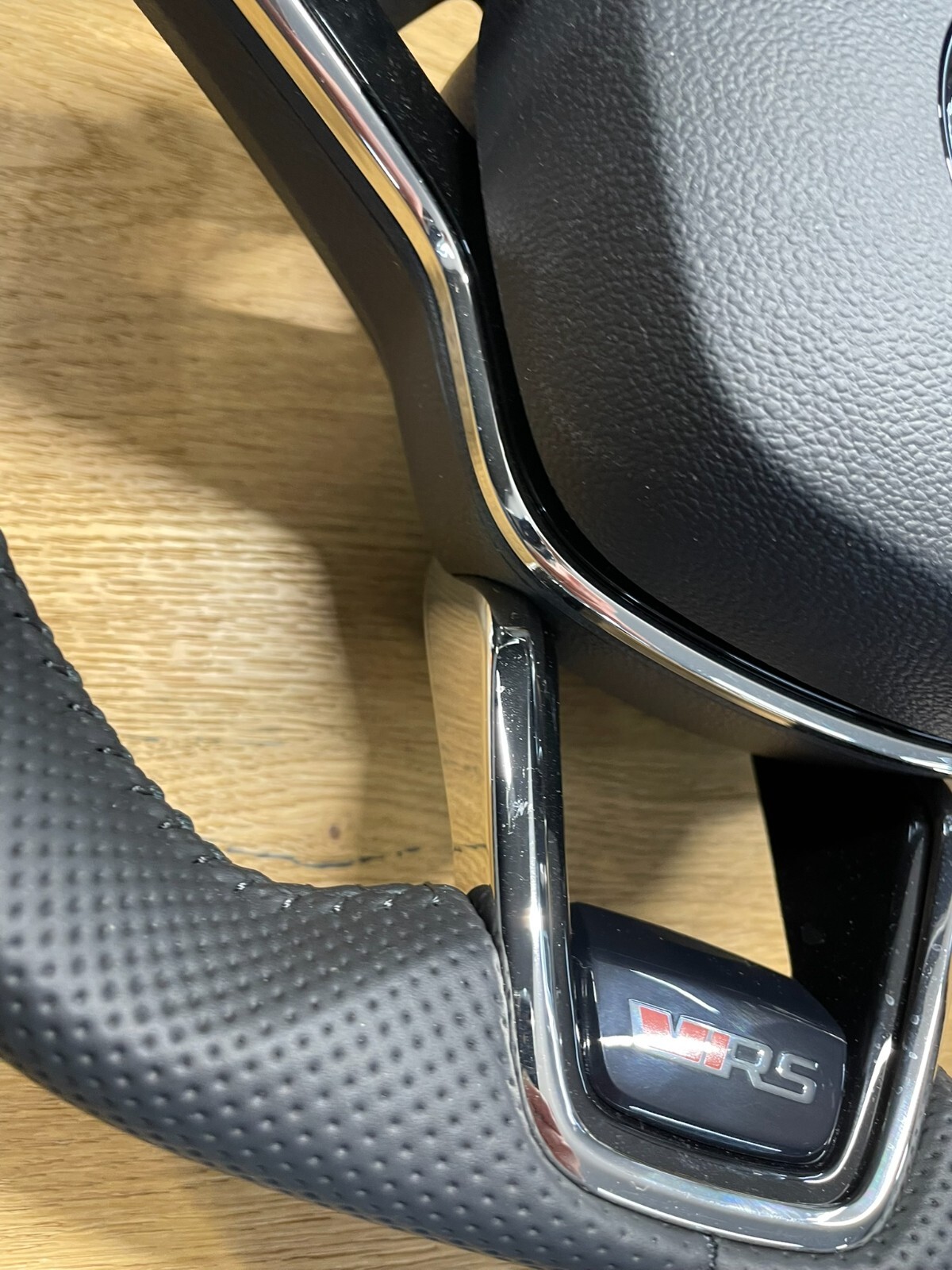 ŠKODA LENKRAD LEDER SPORT TIPTRONIC MIT RS LOGO COMPLET 5E3419093P + 6VA880201 - Obrázek 11