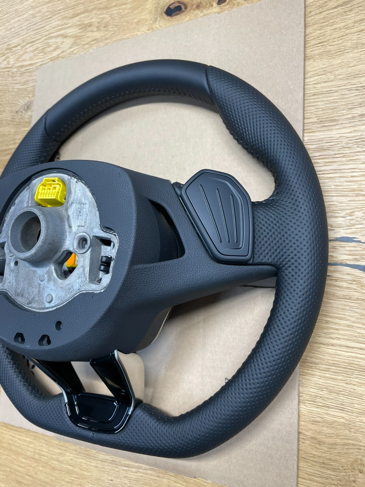 ŠKODA LENKRAD LEDER SPORT TIPTRONIC MIT RS LOGO COMPLET 5E3419093P + 6VA880201 - Obrázek 17