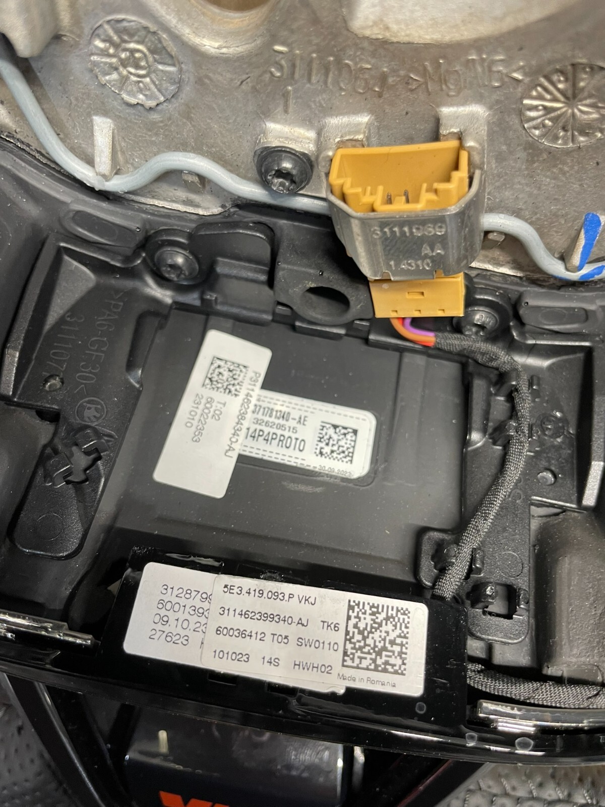 ŠKODA LENKRAD LEDER SPORT TIPTRONIC MIT RS LOGO COMPLET 5E3419093P + 6VA880201 - Obrázek 20