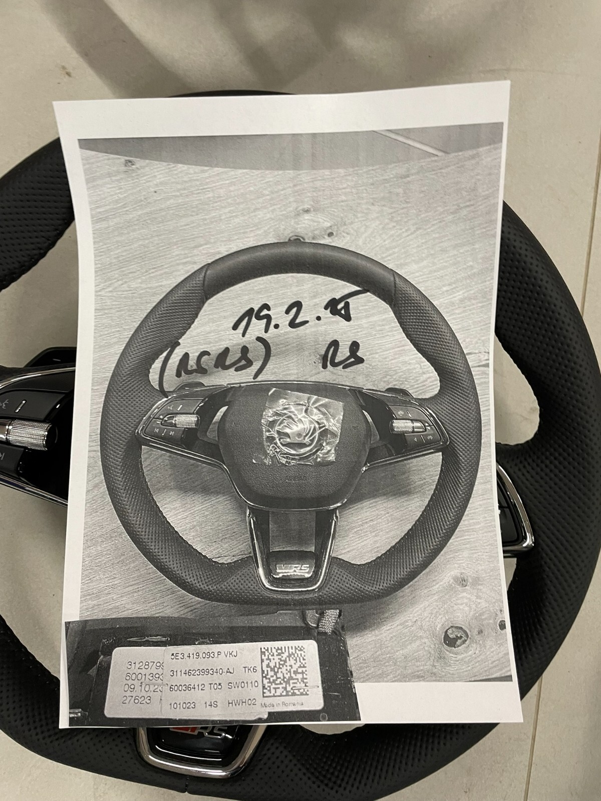 ŠKODA LENKRAD LEDER SPORT TIPTRONIC MIT RS LOGO COMPLET 5E3419093P + 6VA880201 - Obrázek 25