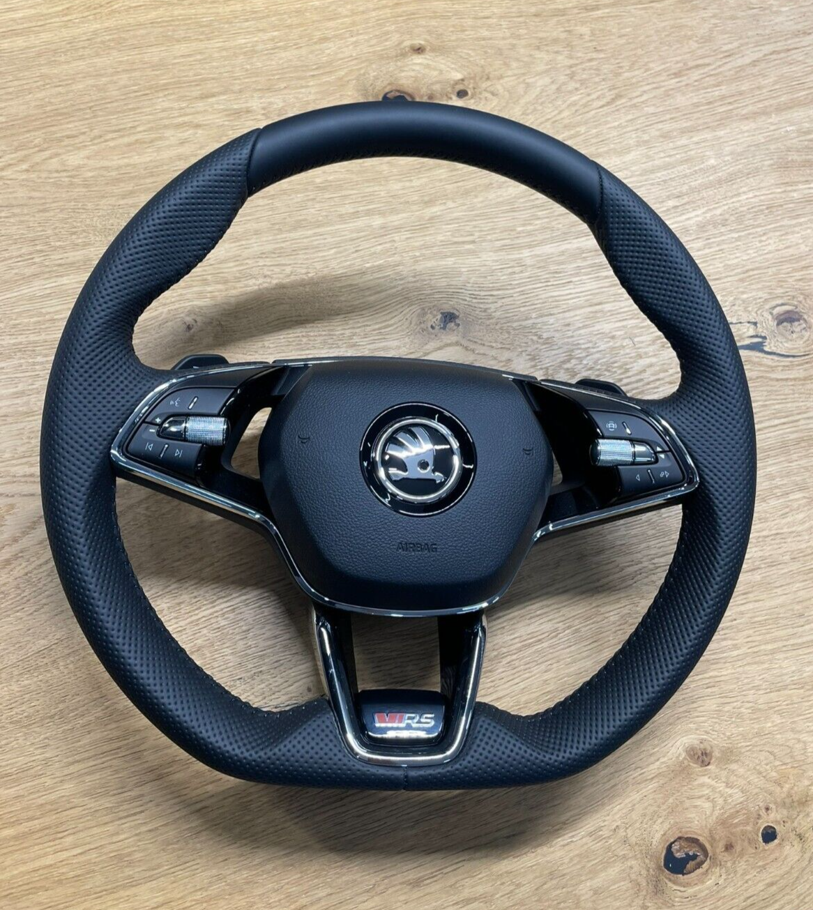 ŠKODA LENKRAD LEDER SPORT TIPTRONIC MIT RS LOGO COMPLET 5E3419093P + 6VA880201 - Obrázek 6