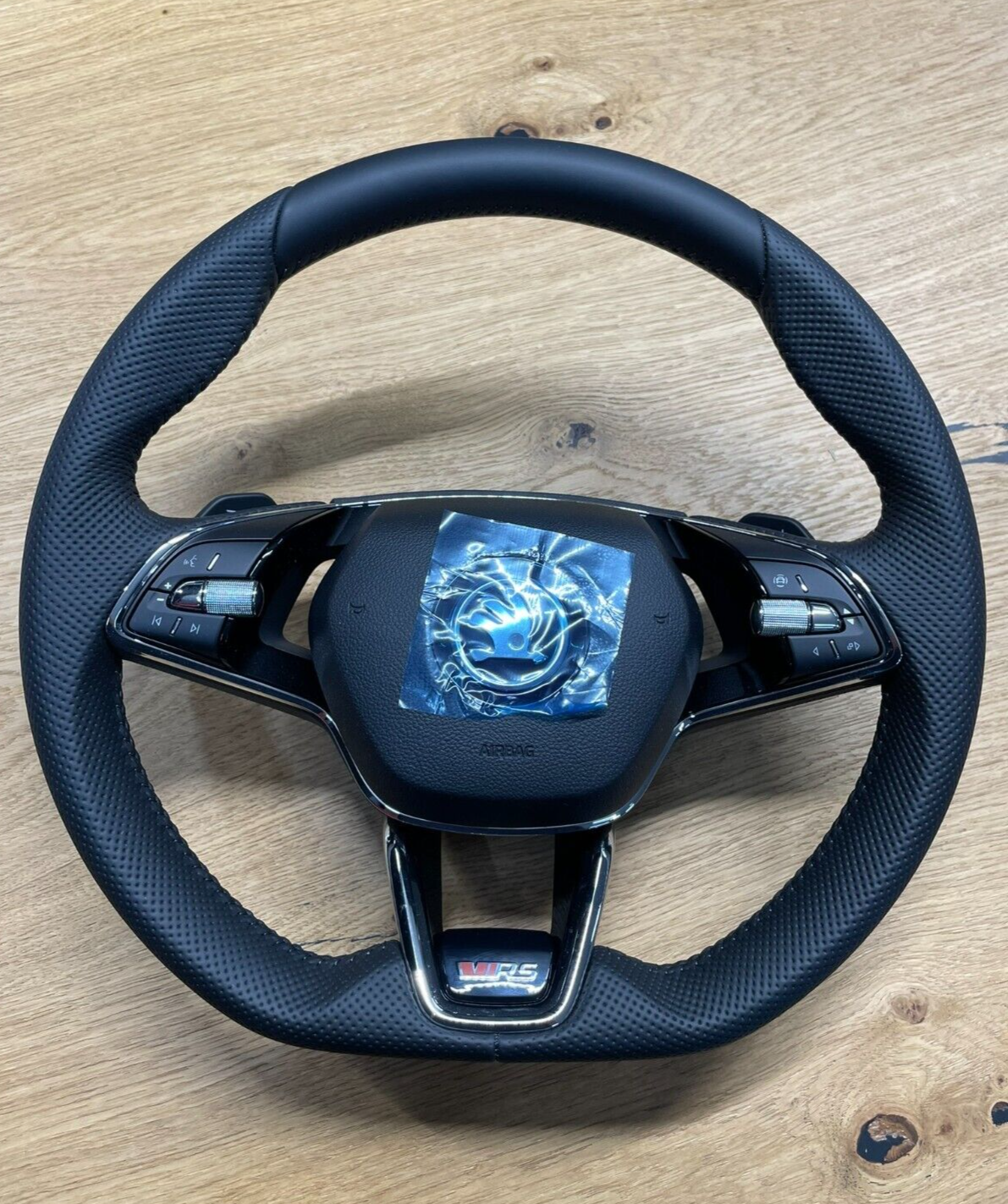 ŠKODA LENKRAD LEDER SPORT TIPTRONIC MIT RS LOGO COMPLET 5E3419093P + 6VA880201