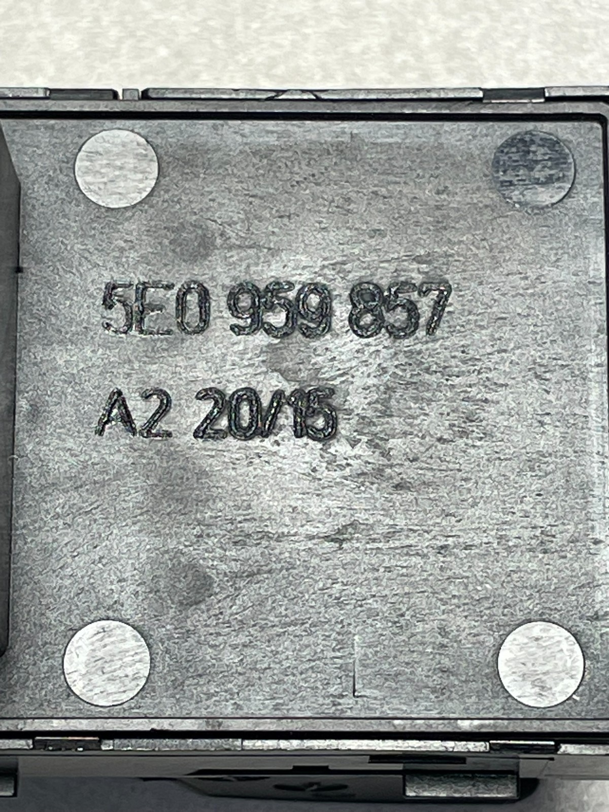 ŠKODA OCTAVIA III FENSTERHEBER SCHALTER ELEKTRISCH FAHRER 5E0959857 ORIG.ŠKODA - Obrázek 13