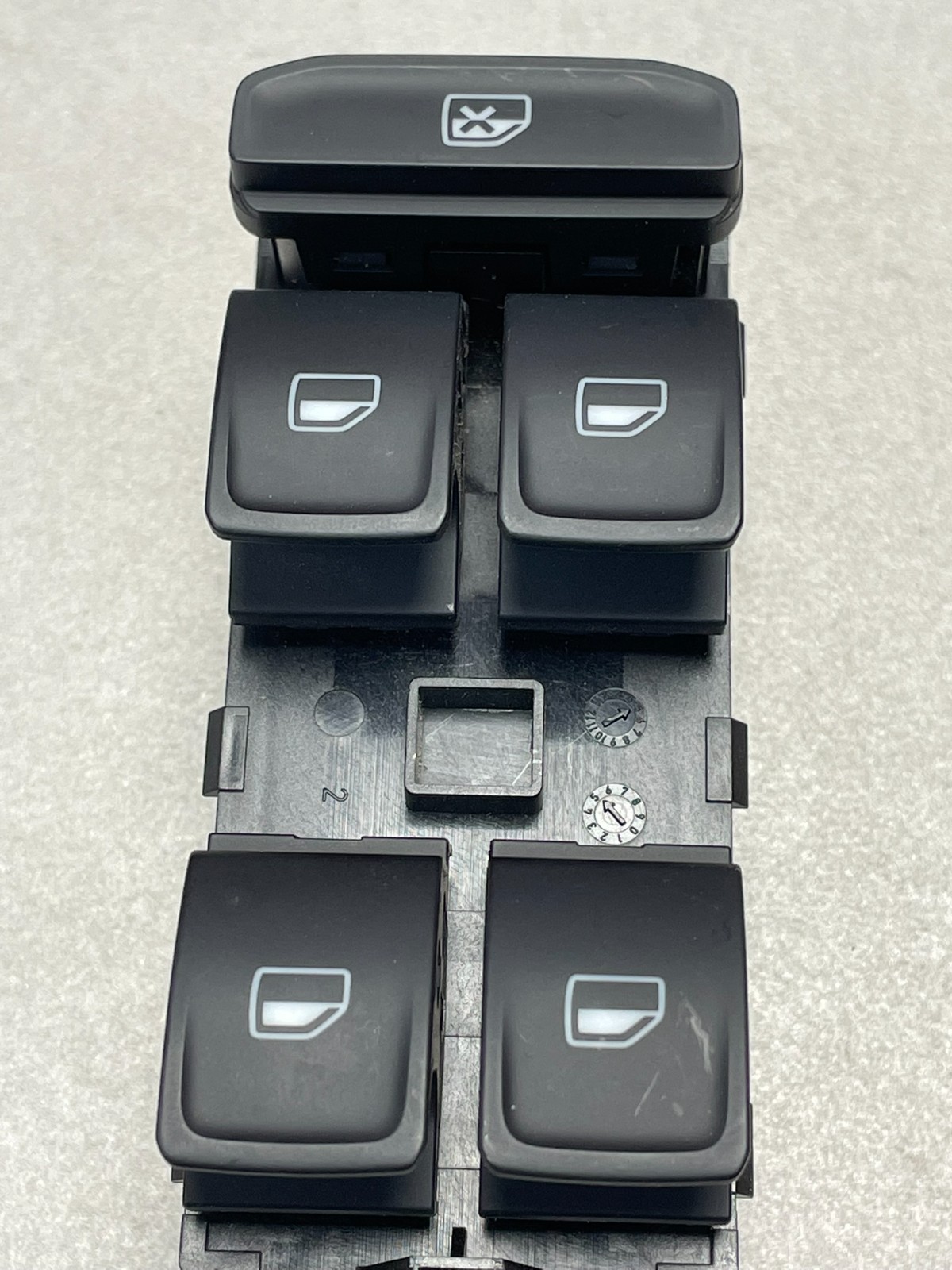 ŠKODA OCTAVIA III FENSTERHEBER SCHALTER ELEKTRISCH FAHRER 5E0959857 ORIG.ŠKODA - Obrázek 10