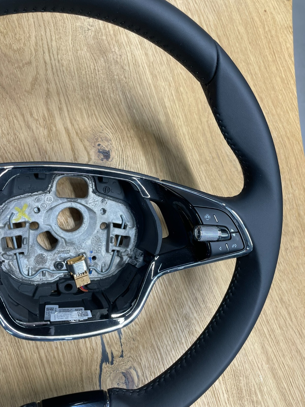 ŠKODA OCTAVIA SUPERB SCALA FABIA ...LENKRAD LEDER MULTIFUNKTIONS 5E3419093A NEU - Obrázek 12