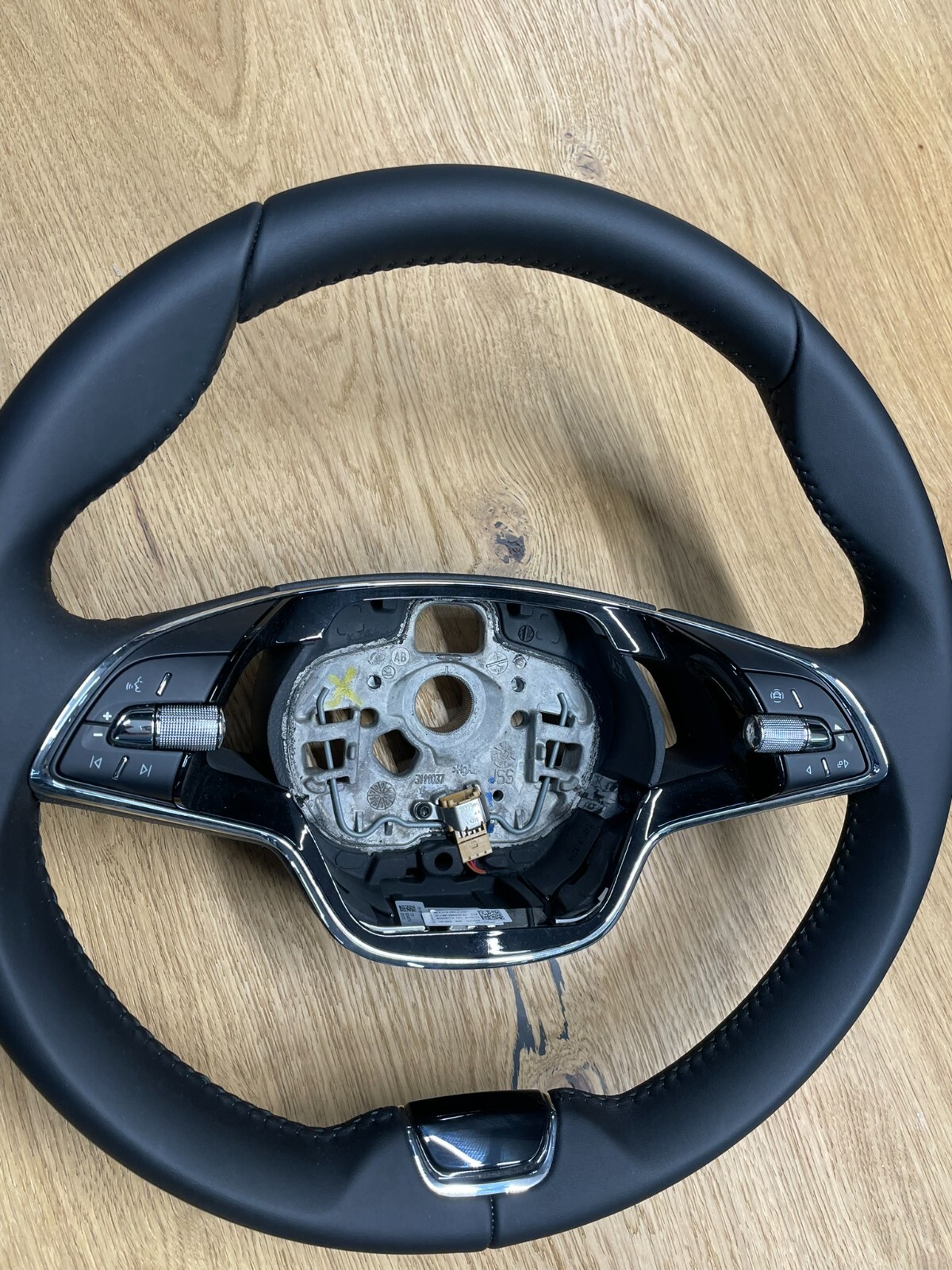 ŠKODA OCTAVIA SUPERB SCALA FABIA ...LENKRAD LEDER MULTIFUNKTIONS 5E3419093A NEU - Obrázek 13