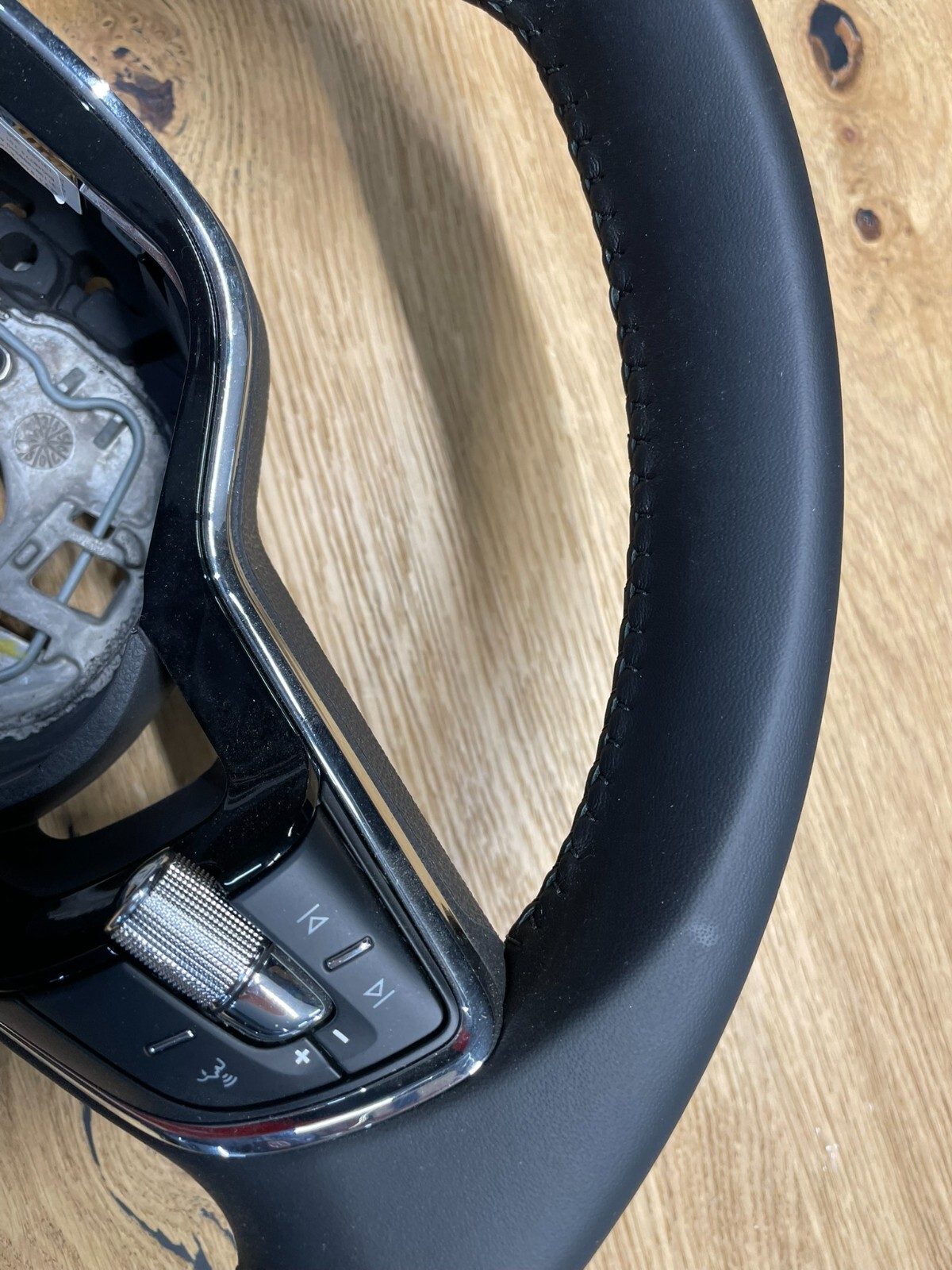 ŠKODA OCTAVIA SUPERB SCALA FABIA ...LENKRAD LEDER MULTIFUNKTIONS 5E3419093A NEU - Obrázek 15