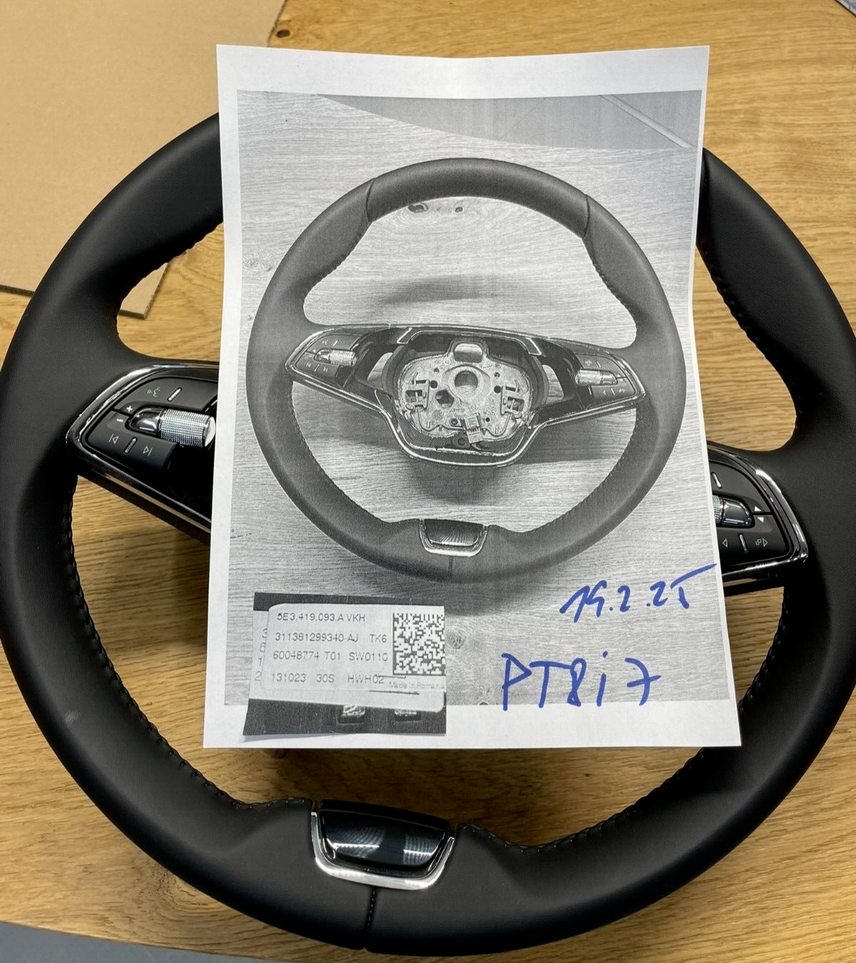 ŠKODA OCTAVIA SUPERB SCALA FABIA ...LENKRAD LEDER MULTIFUNKTIONS 5E3419093A NEU - Obrázek 25