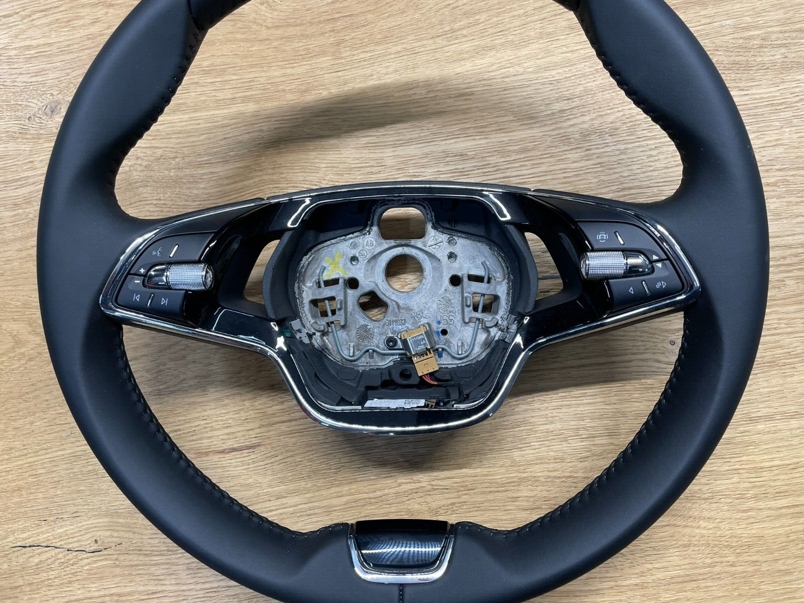 ŠKODA OCTAVIA SUPERB SCALA FABIA ...LENKRAD LEDER MULTIFUNKTIONS 5E3419093A NEU - Obrázek 10