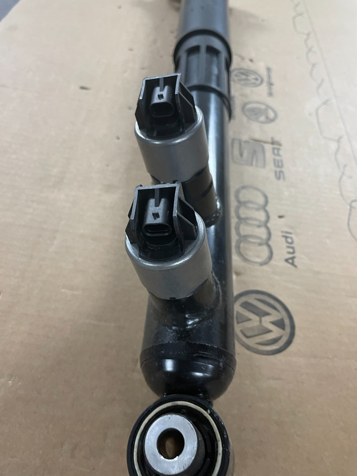 ŠKODA SUPERB STOßDÄMPFER ELEKTRISCH HINTEN 3WA512037AE ORIGINAL NEU!!! - Obrázek 11