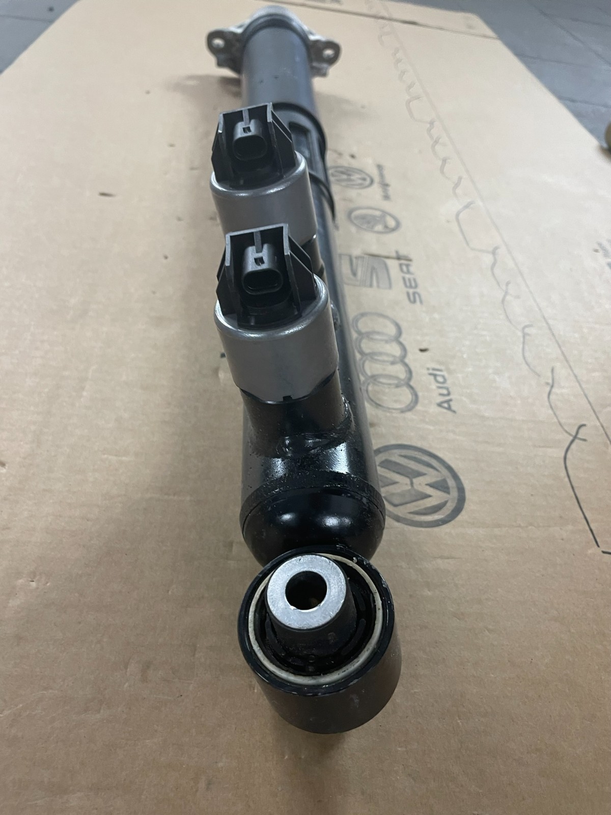 ŠKODA SUPERB STOßDÄMPFER ELEKTRISCH HINTEN 3WA512037AE ORIGINAL NEU!!! - Obrázek 12