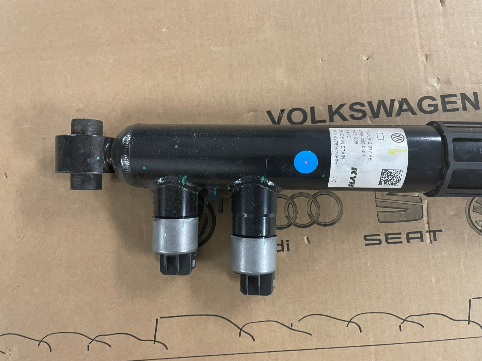 ŠKODA SUPERB STOßDÄMPFER ELEKTRISCH HINTEN 3WA512037AE ORIGINAL NEU!!! - Obrázek 17