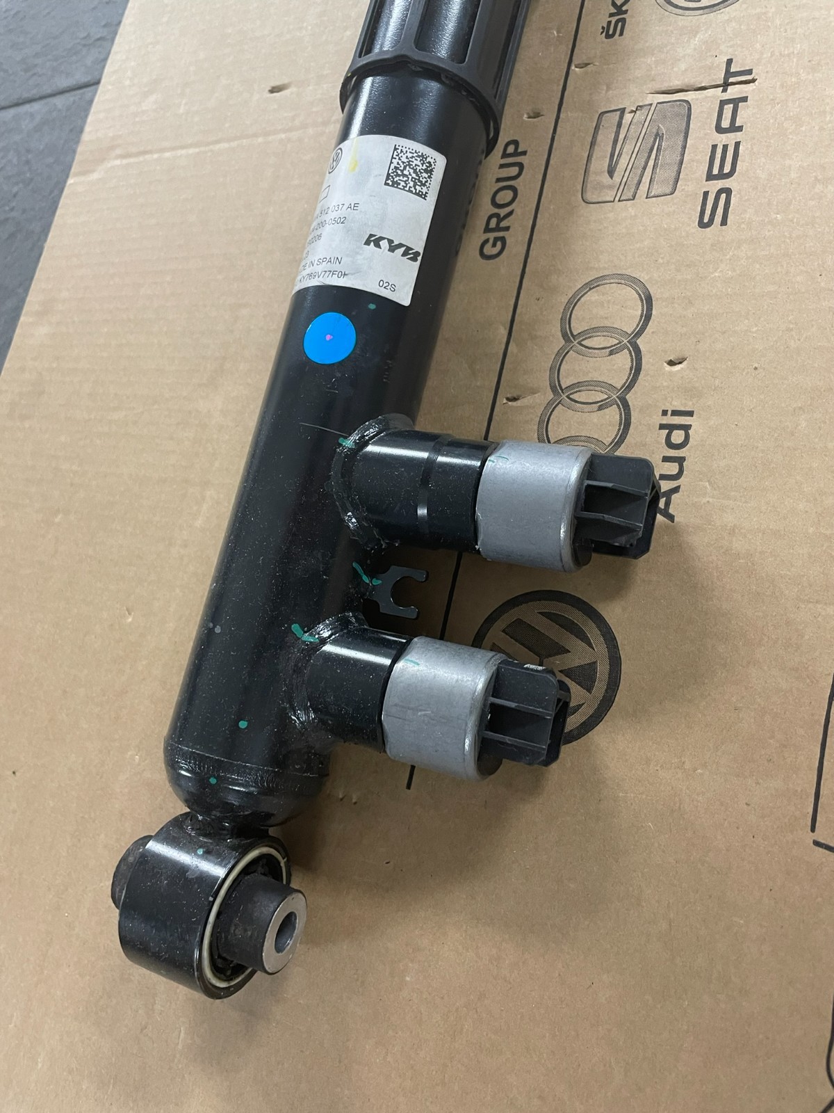 ŠKODA SUPERB STOßDÄMPFER ELEKTRISCH HINTEN 3WA512037AE ORIGINAL NEU!!! - Obrázek 7