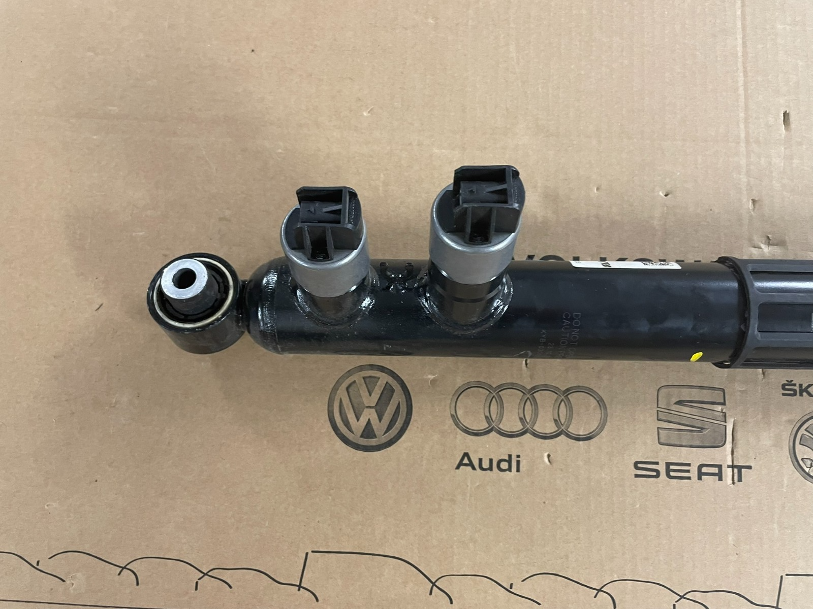 ŠKODA SUPERB STOßDÄMPFER ELEKTRISCH HINTEN 3WA512037AE ORIGINAL NEU!!! - Obrázek 9