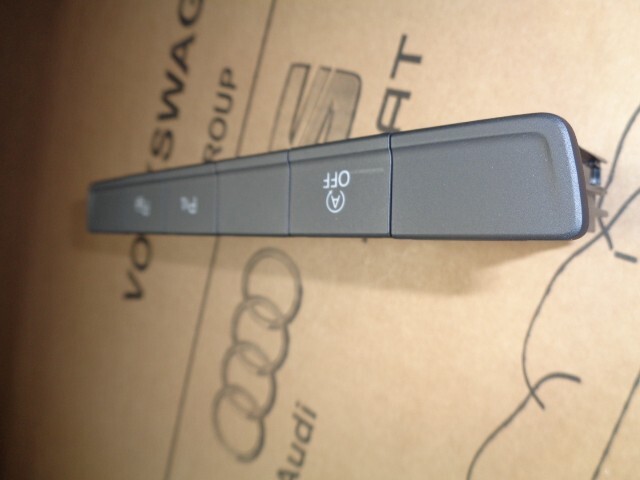 VOLKSWAGEN TOURAN 5T MEHR FACH SCHALTER 5TA927132B FAST NEU DEM.VOM TEST WAGEN.. - Obrázek 9