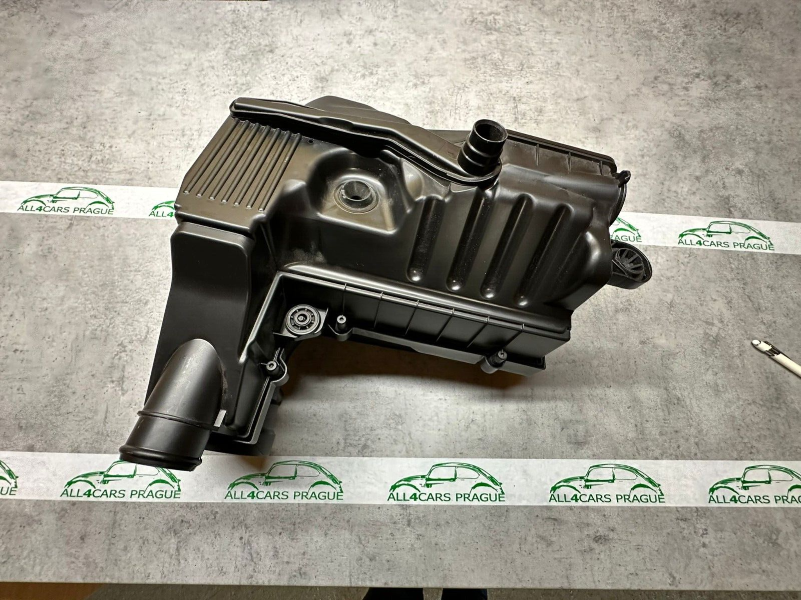 VOLKWAGEN SKODA LUFTFILTERKASTEN MIT NEUA AIR FILTER 1K0129607BC ORIG.NEU!!