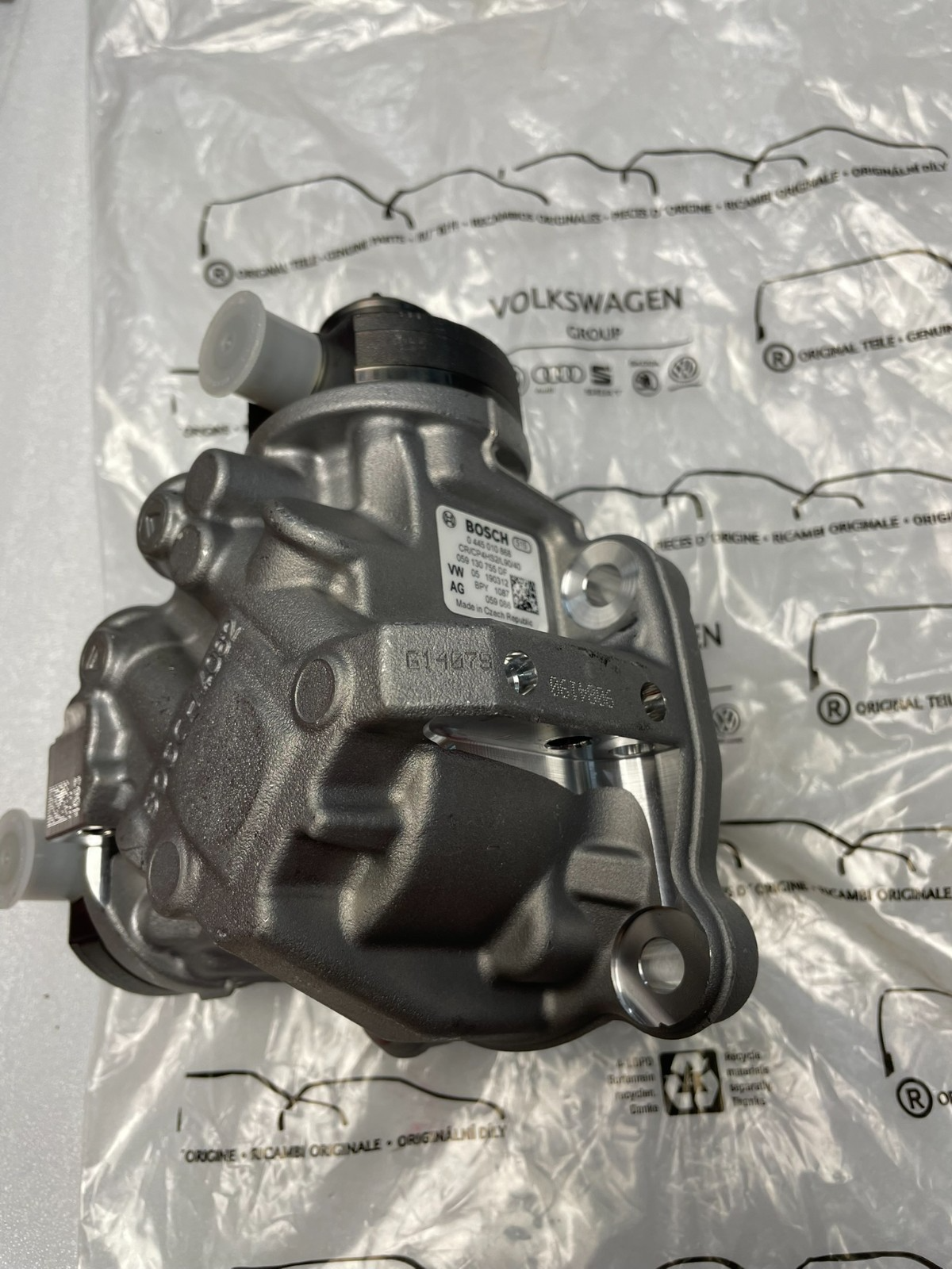 VW AMAROK 3.0 TDI V6 KRAFTSTOFF HOCHDRUCKPUMPE 059130755DF NEU ORIG. ZUSTAND B