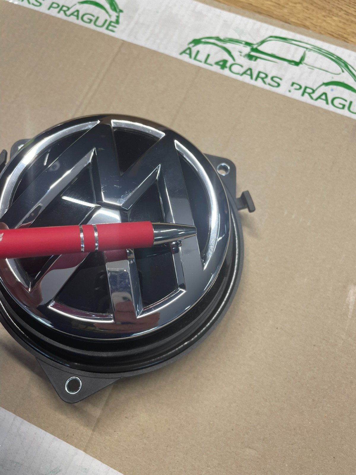 VW ARTEON GOLF SPORTSVAN PASSAT HECKKLAPPENÖFFNER LOGO 510827469 TEST CAR DEMONT - Obrázek 16