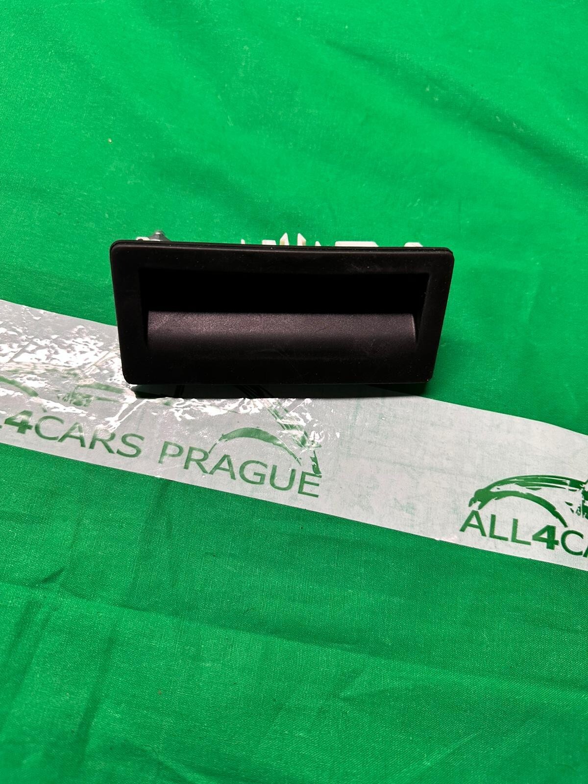 VW AUDI SEAT SKODA DRUCKTASTER KLAPPENSCHLOSS BETÄTIGUNG HECKKLAPPE ORIG.NEU!!!