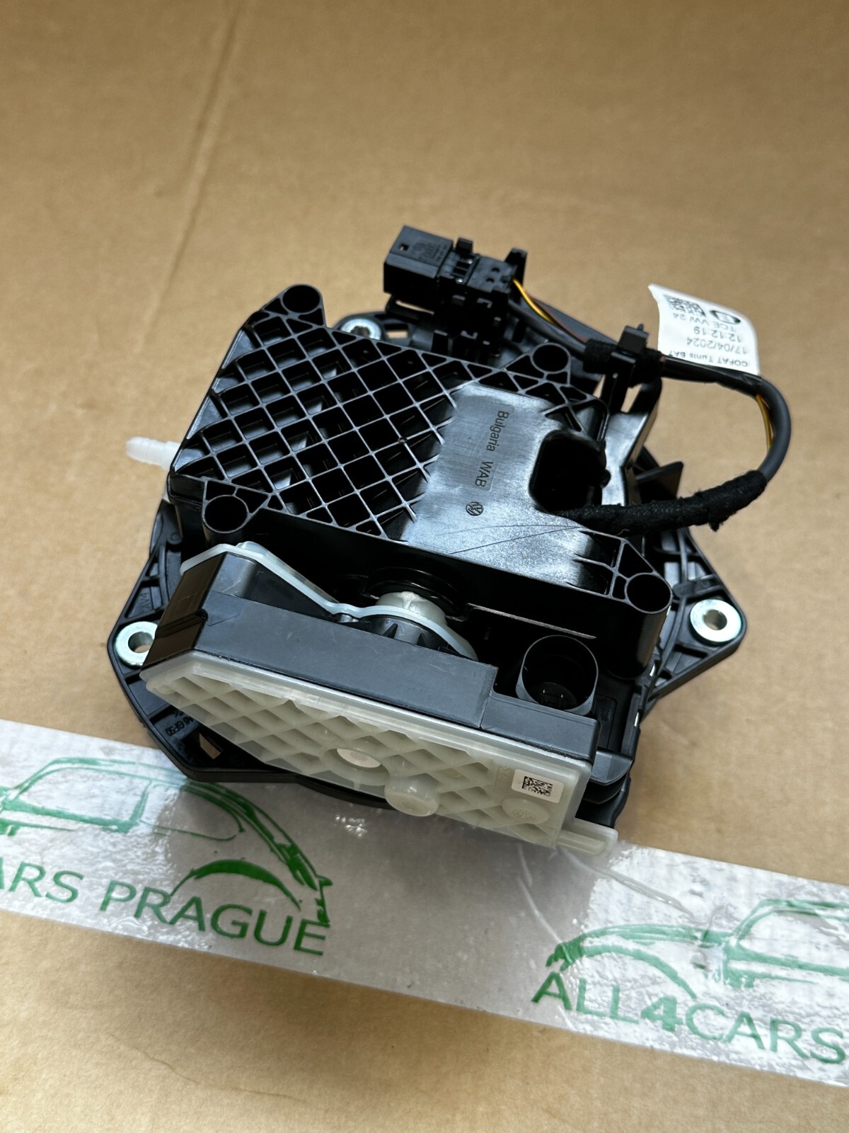 VW GOLF 8 BETÄTIGUNG MIT MIKROSCHALTER MIT VW KAMERA LOGO 5H0827469AA ORIG.NEU ! - Obrázek 13