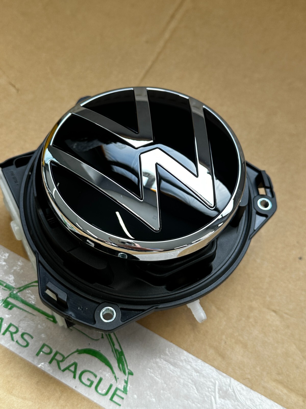 VW GOLF 8 BETÄTIGUNG MIT MIKROSCHALTER MIT VW KAMERA LOGO 5H0827469AA ORIG.NEU ! - Obrázek 8