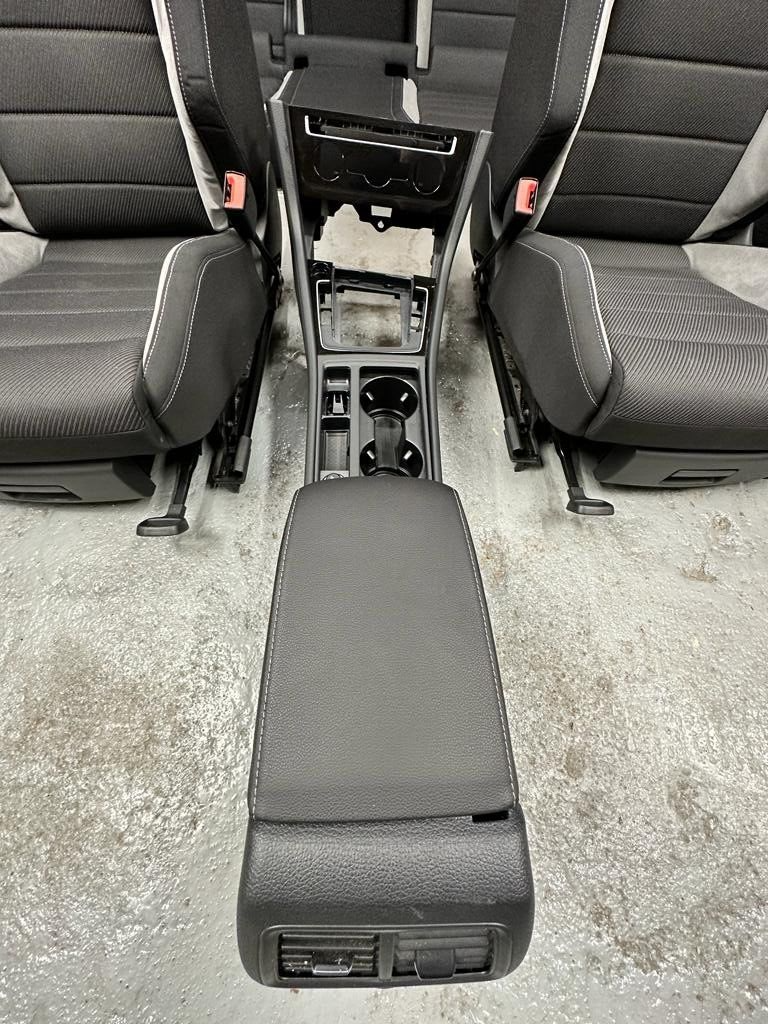 VW GOLF VII DREITÜRIG R-LINE KOMPLETT SITZEN SITZAUSSTATTUNG+TAPISSERIE TEST CAR - Obrázek 13