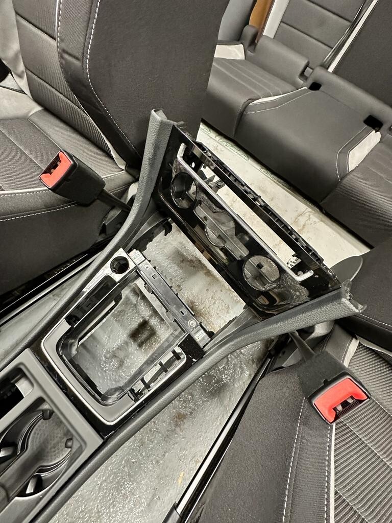 VW GOLF VII DREITÜRIG R-LINE KOMPLETT SITZEN SITZAUSSTATTUNG+TAPISSERIE TEST CAR - Obrázek 18