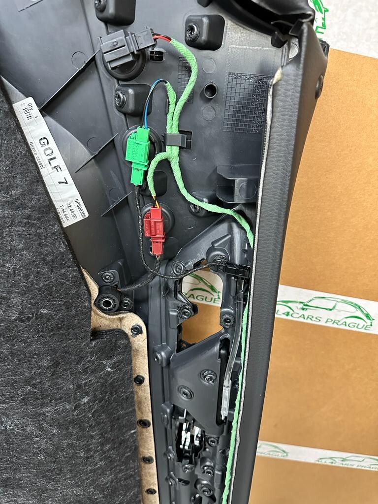 VW GOLF VII DREITÜRIG R-LINE KOMPLETT SITZEN SITZAUSSTATTUNG+TAPISSERIE TEST CAR - Obrázek 19