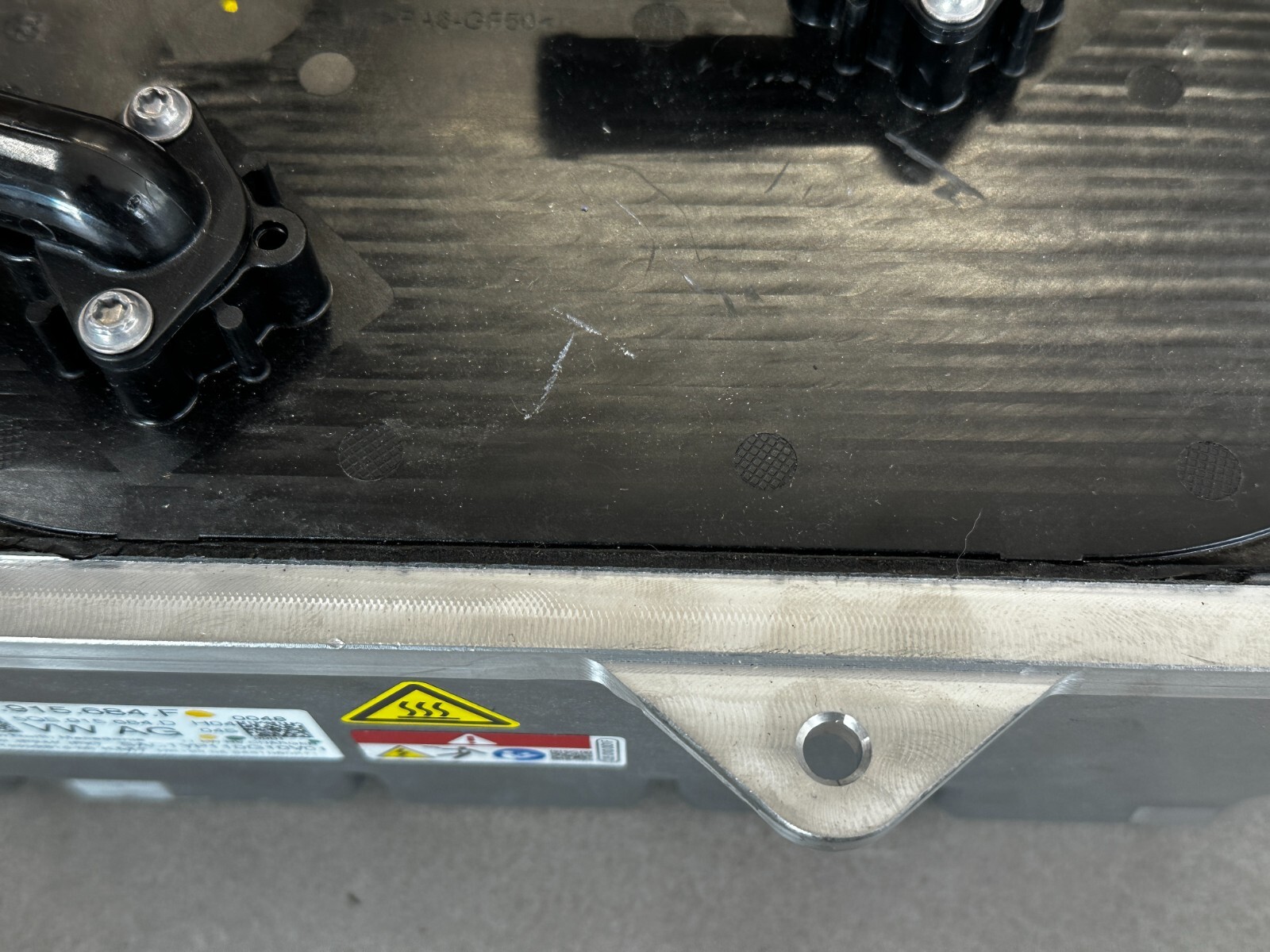 VW LADEGERÄT FÜR HOCHVOLT BATTERIE 5QS915684F FAST NEU Dem vom Test Wagen ... - Obrázek 5