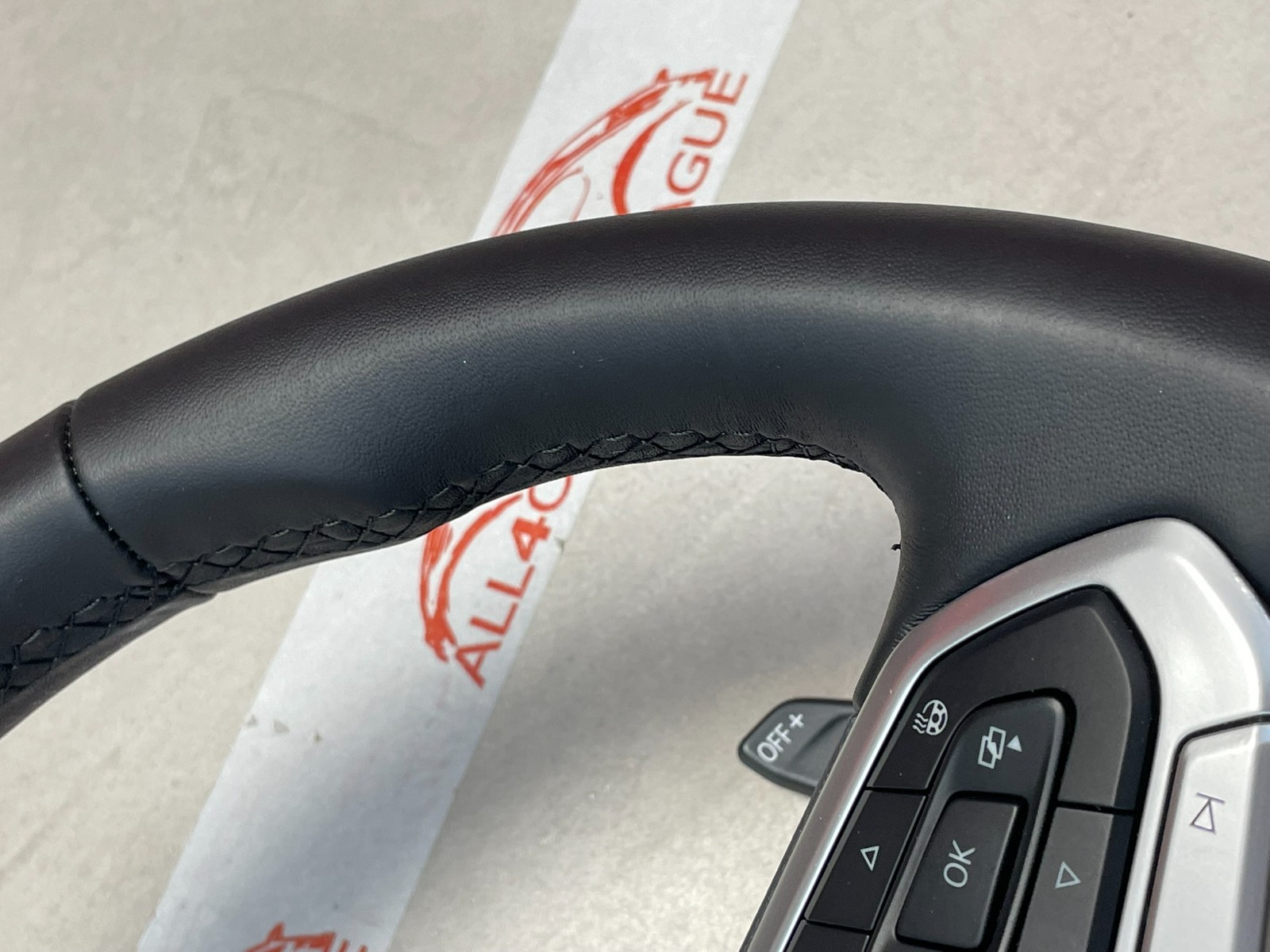 VW PASSAT LENKRAD SPORT LEDER BEHEIZT ABGEFLACHT R PADELS 5H0419089QG FAST NEU - Obrázek 13