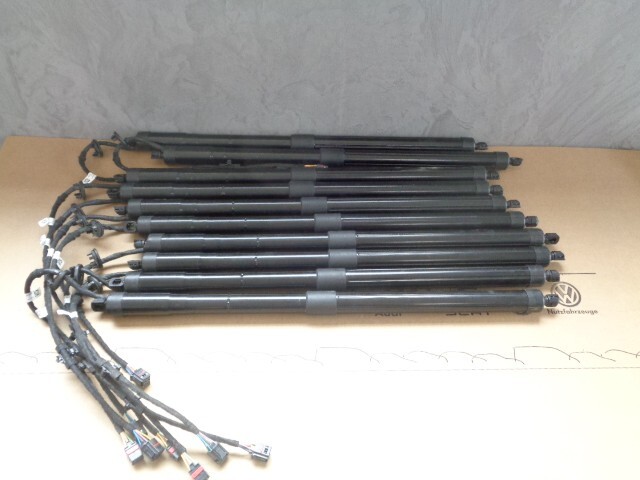 VW TOUAREG ANTRIEBSEINHEIT FUR HECKKLAPPE ELEKTRISCH 7P6827851F ORIGINÁL VW TEIL - Obrázek 8