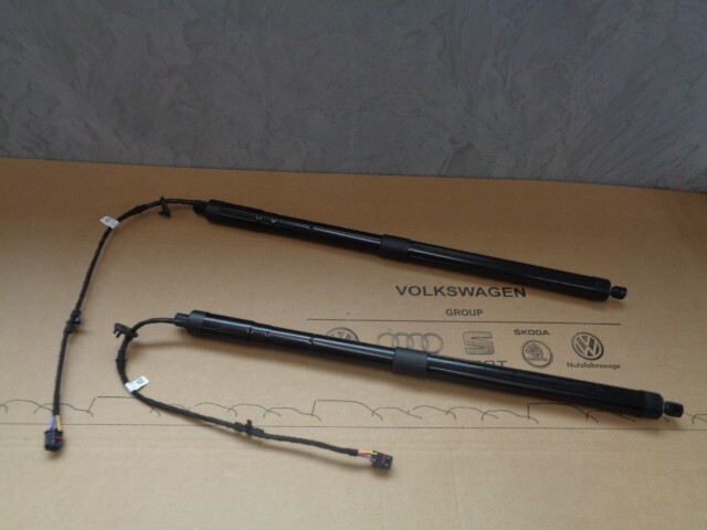 VW TOUAREG ANTRIEBSEINHEIT FUR HECKKLAPPE ELEKTRISCH 7P6827851F ORIGINÁL VW TEIL