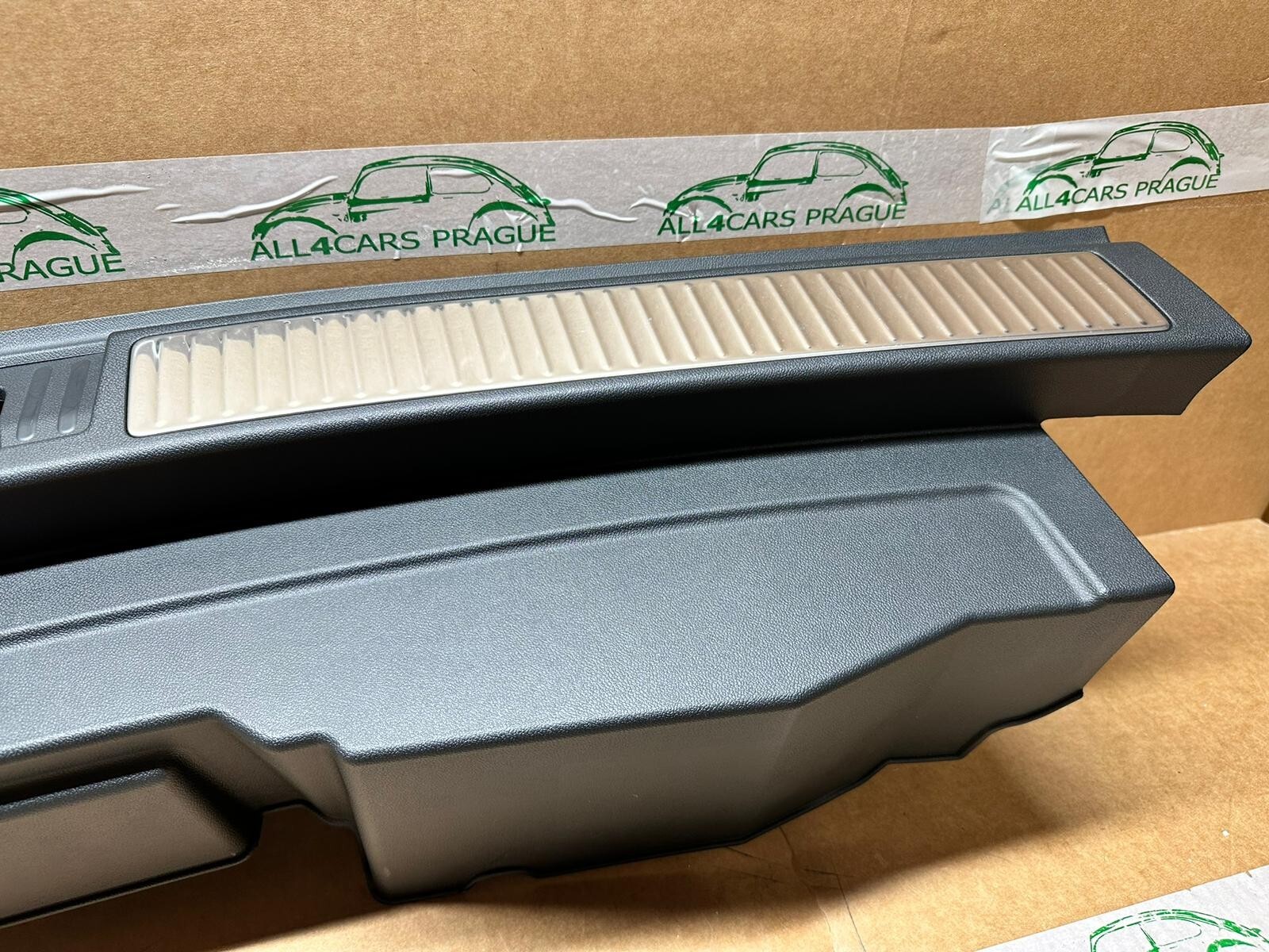 VW TOUAREG III ABDECKUNG FUR SCHLOSSTRAGER 760863459C ORIG. - Obrázek 4