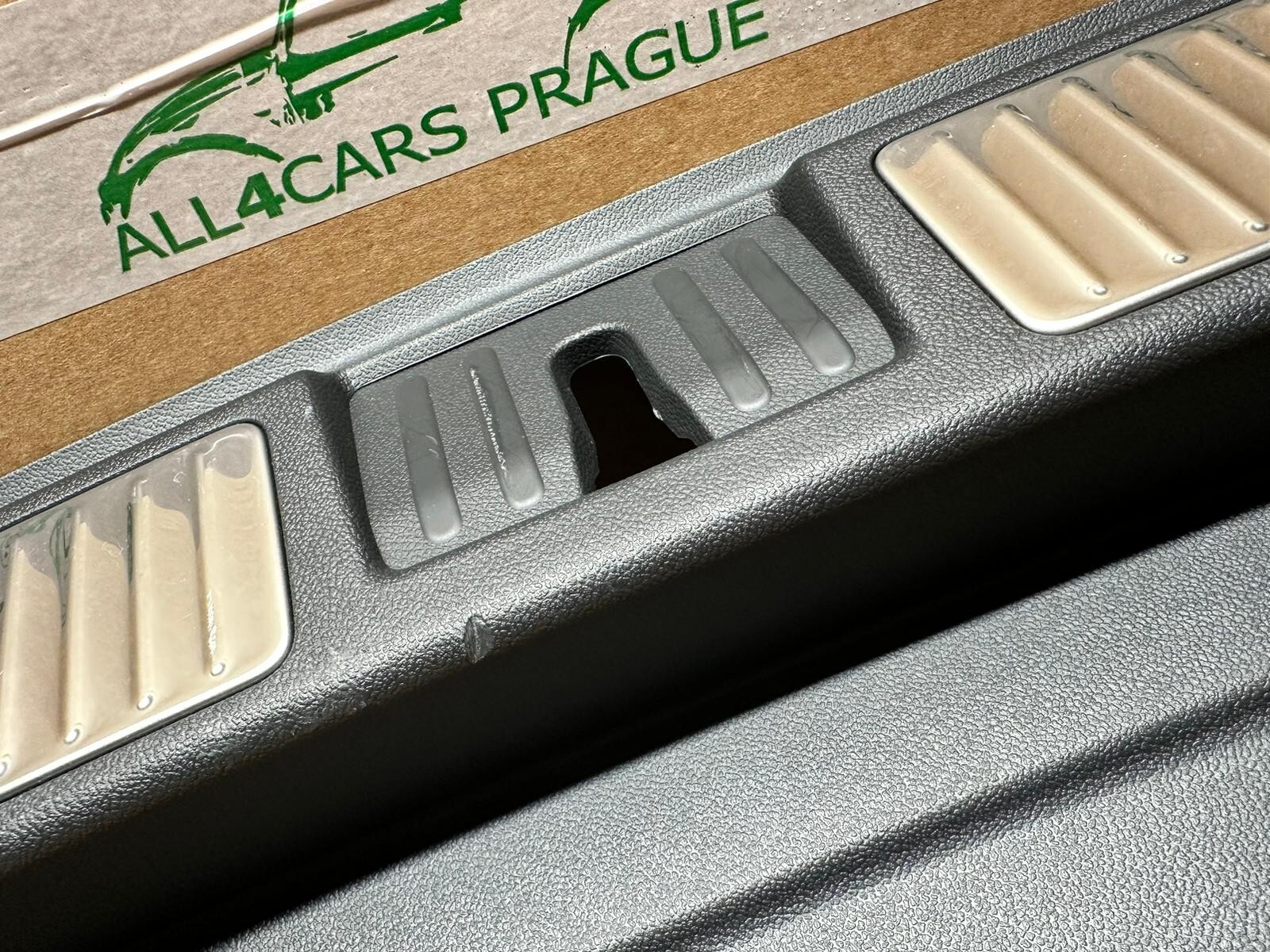 VW TOUAREG III ABDECKUNG FUR SCHLOSSTRAGER 760863459C ORIG. - Obrázek 5