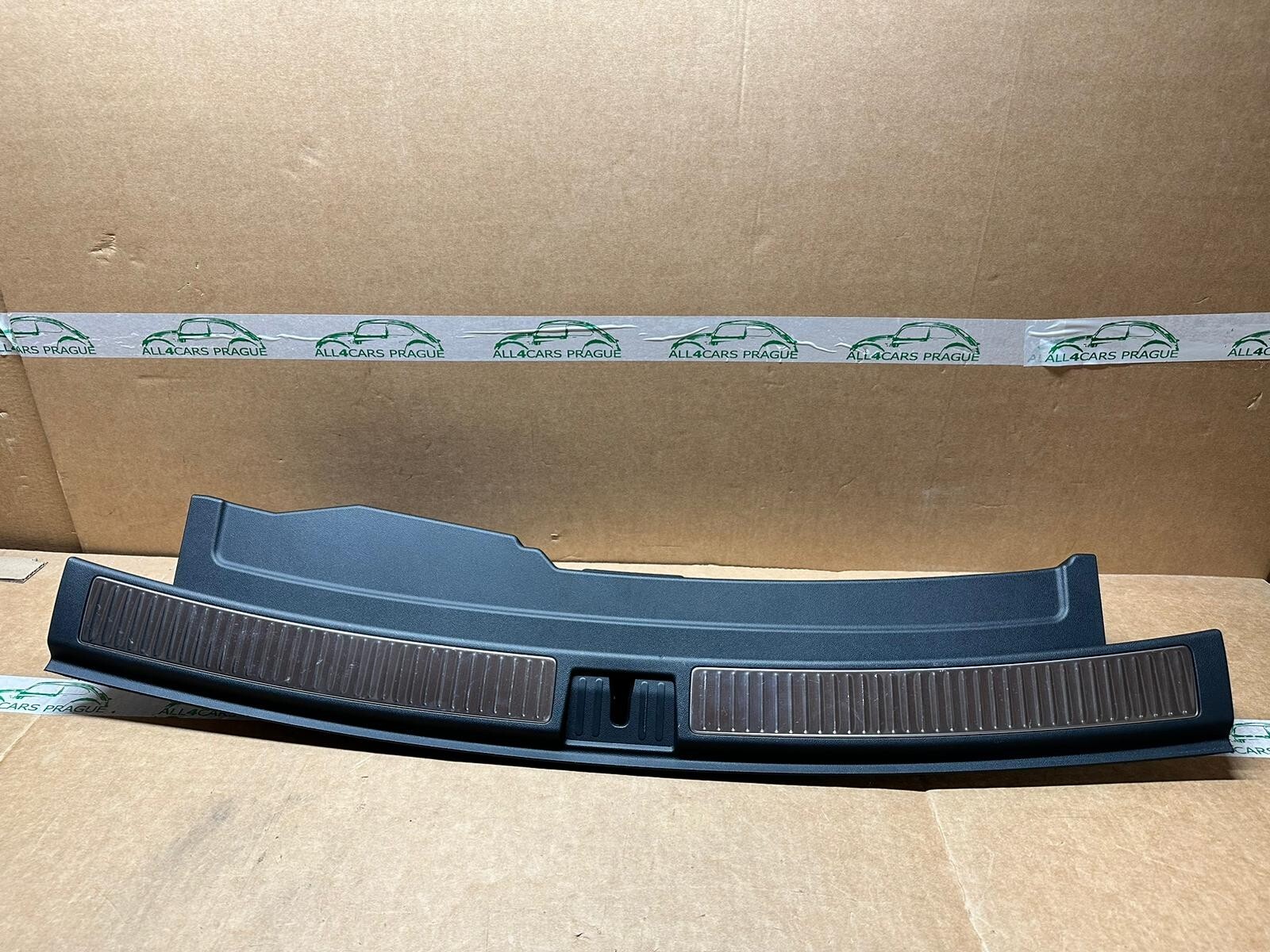 VW TOUAREG III ABDECKUNG FUR SCHLOSSTRAGER 760863459C ORIG.