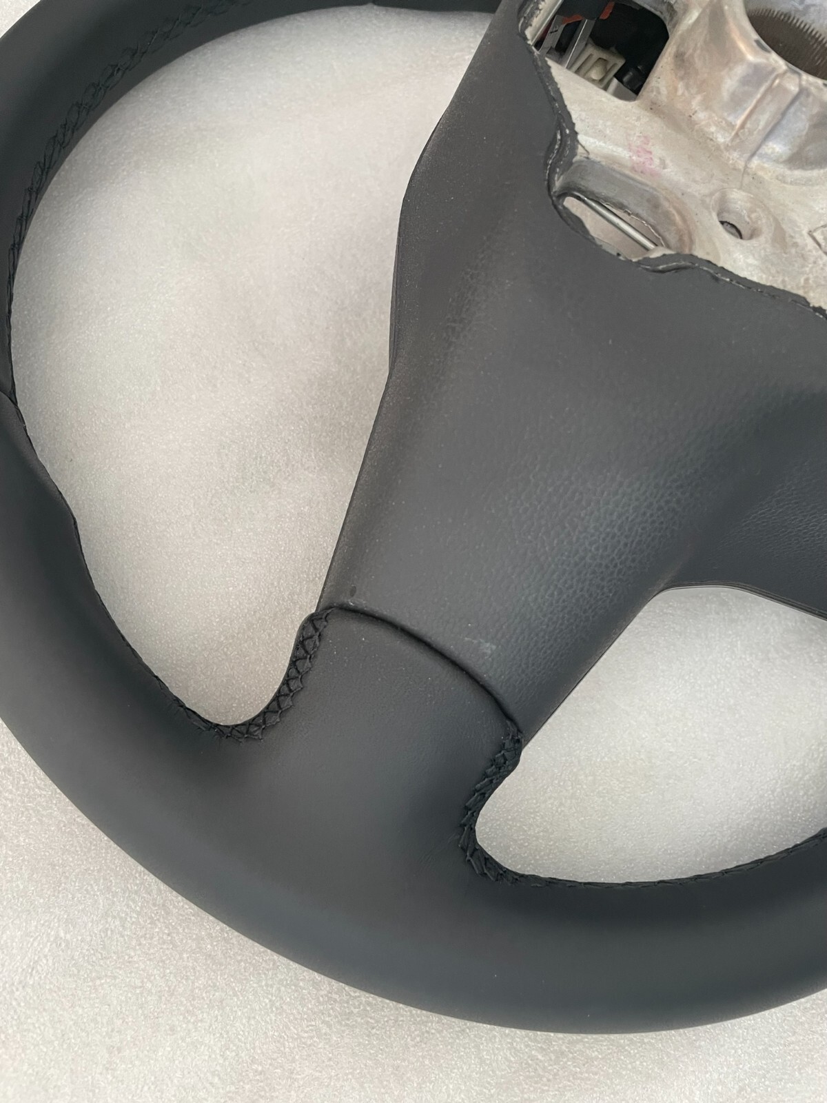 VW TOUAREG III CR7 SPORT LEDER LENKRAD R 760419089P - NUR 1971 KM STAND ORIG VW - Obrázek 18