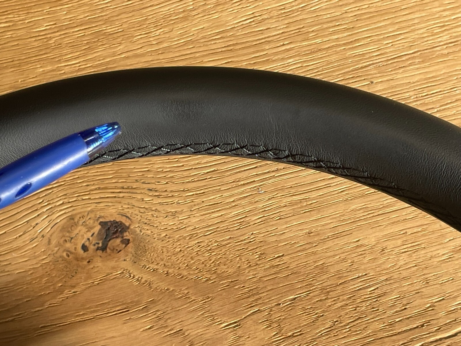 VW TOUAREG III CR7 SPORT LEDER LENKRAD R 760419089P - NUR 1971 KM STAND ORIG VW - Obrázek 22