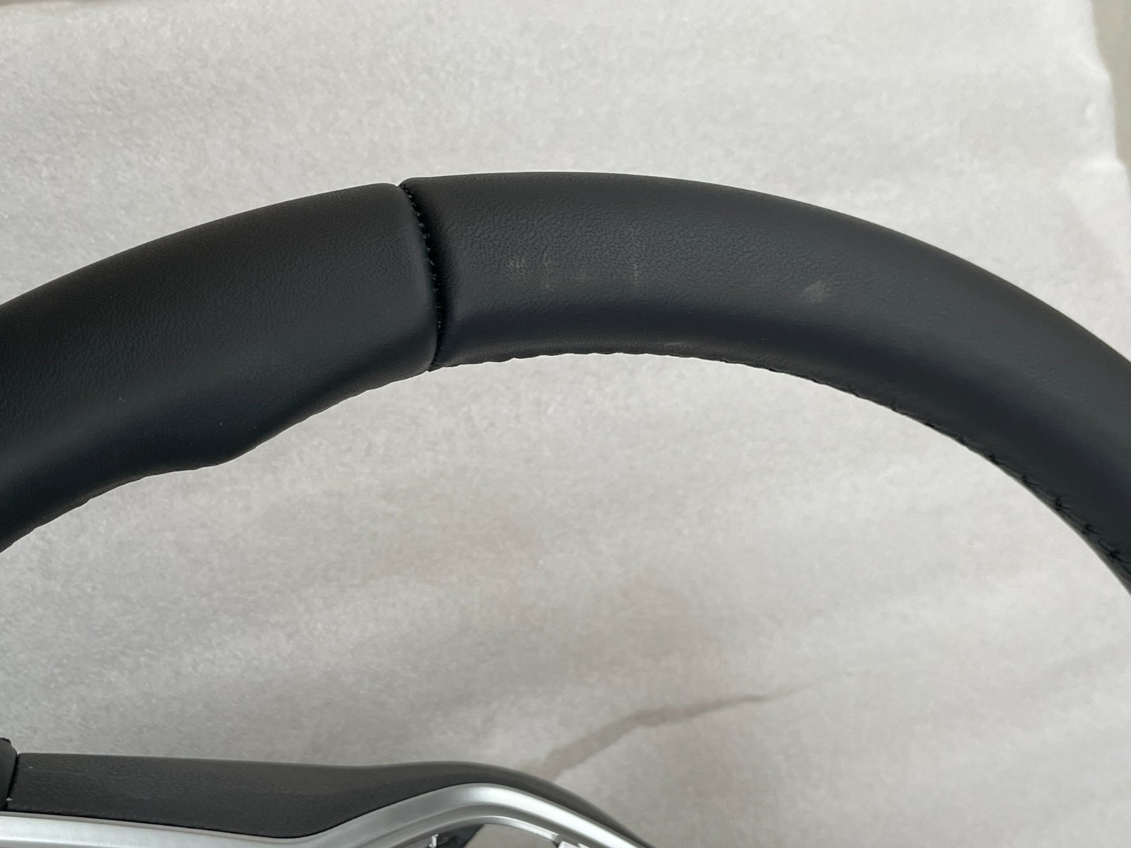 VW TOUAREG III CR7 SPORT LEDER LENKRAD R 760419089P - NUR 4877 KM STAND ORIG VW - Obrázek 19