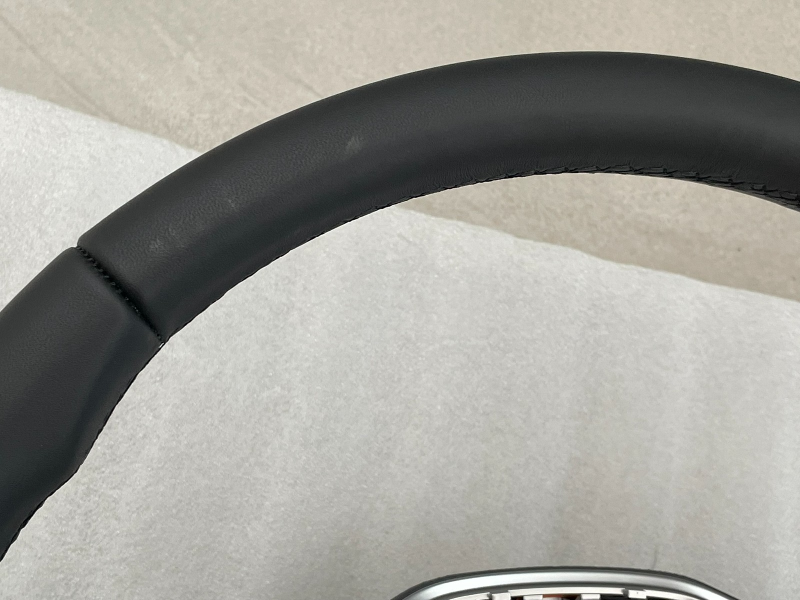 VW TOUAREG III CR7 SPORT LEDER LENKRAD R 760419089P - NUR 4877 KM STAND ORIG VW - Obrázek 21