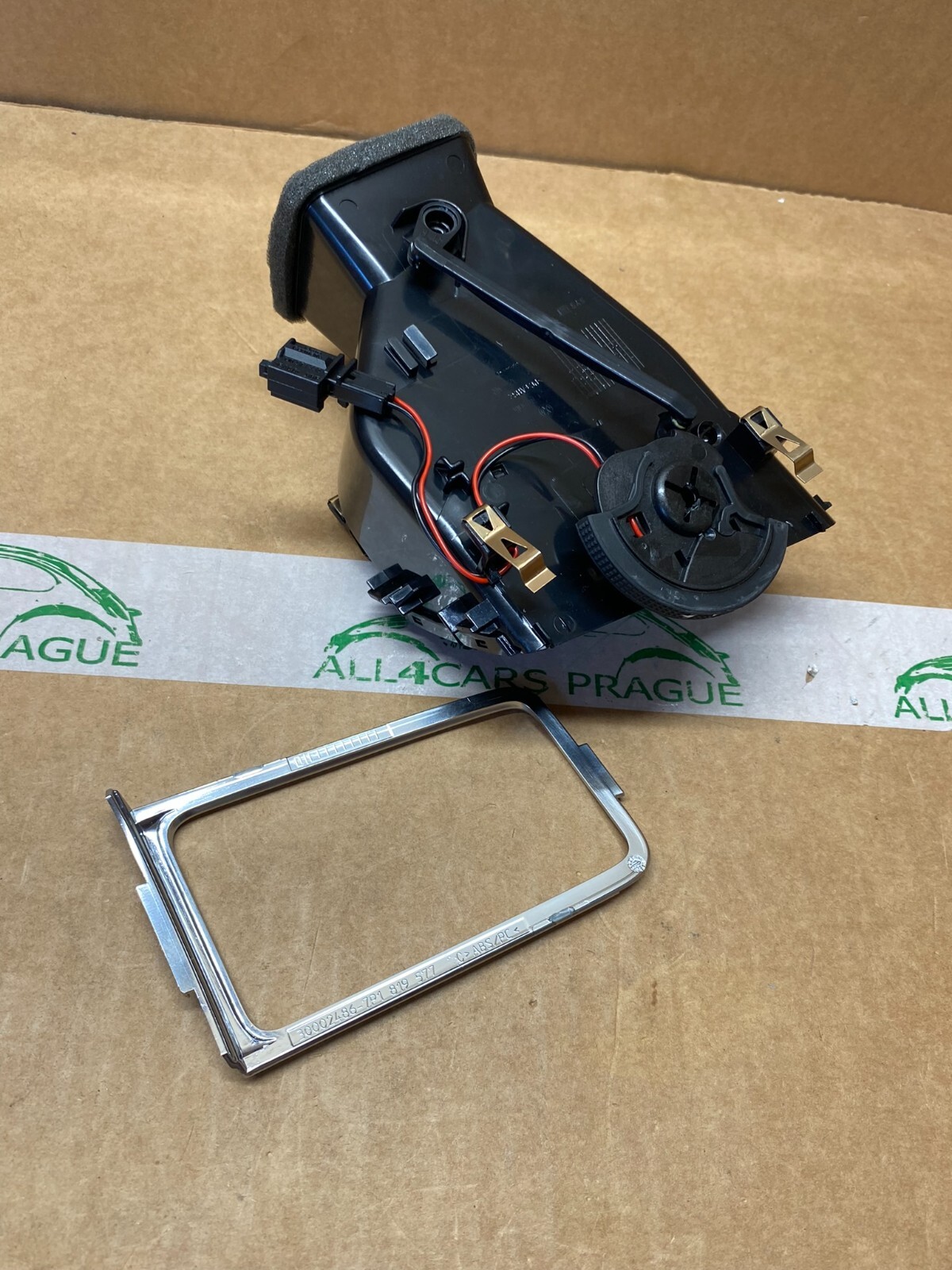 VW TOUAREG LUFT AUSSTRÖMER HEIZUNGSDÜSE LINKS MITTE VORN 7P1819727B TEST WAGEN - Obrázek 9