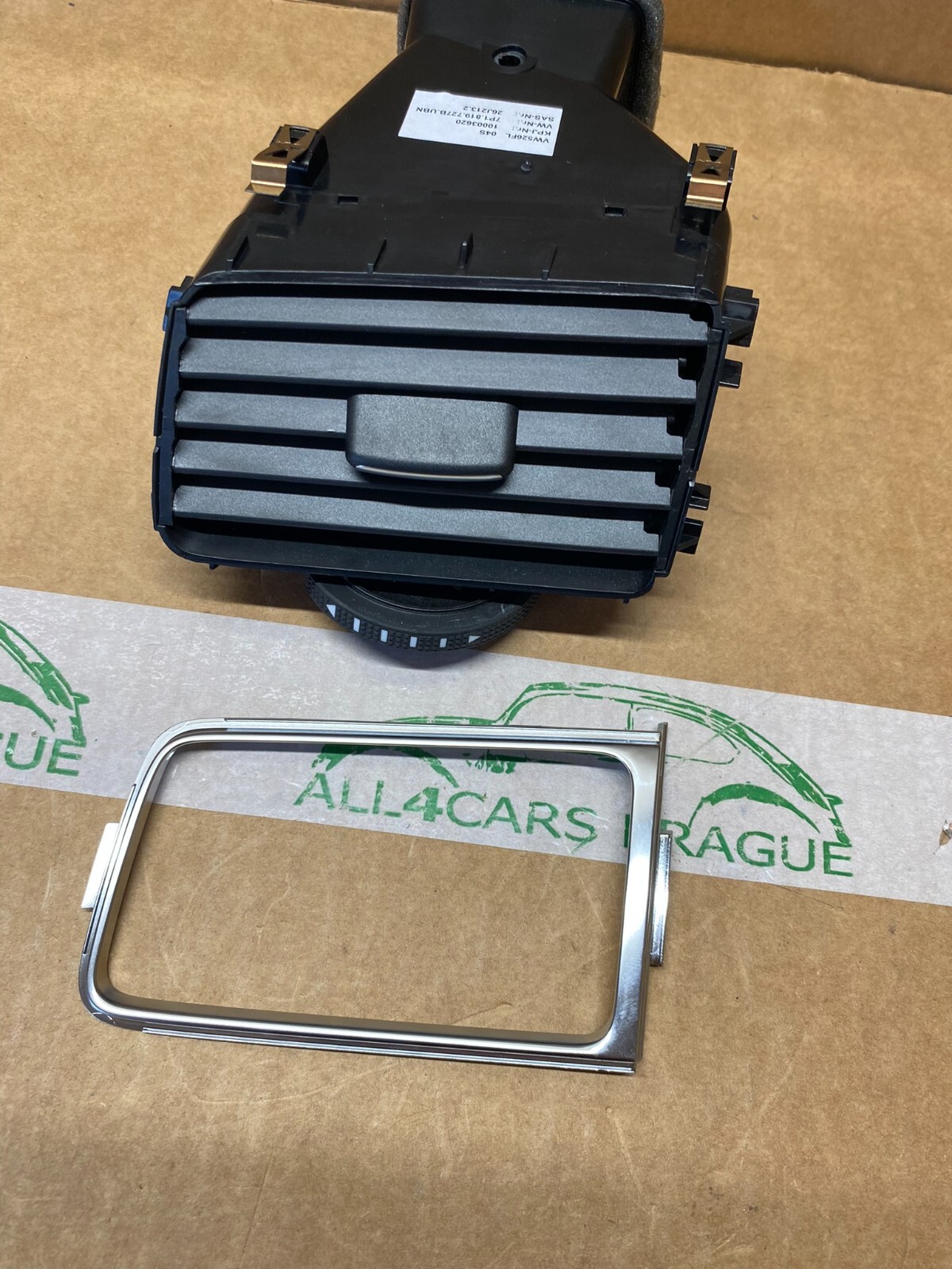 VW TOUAREG LUFT AUSSTRÖMER HEIZUNGSDÜSE LINKS MITTE VORN 7P1819727B TEST WAGEN