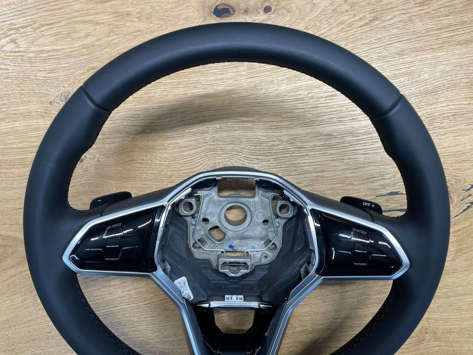 VW TOUAREG MULTIFUNKTIONS LEDER LENKRAD SPORT "R" 760419089Q FAST NEU TEST CAR - Obrázek 3