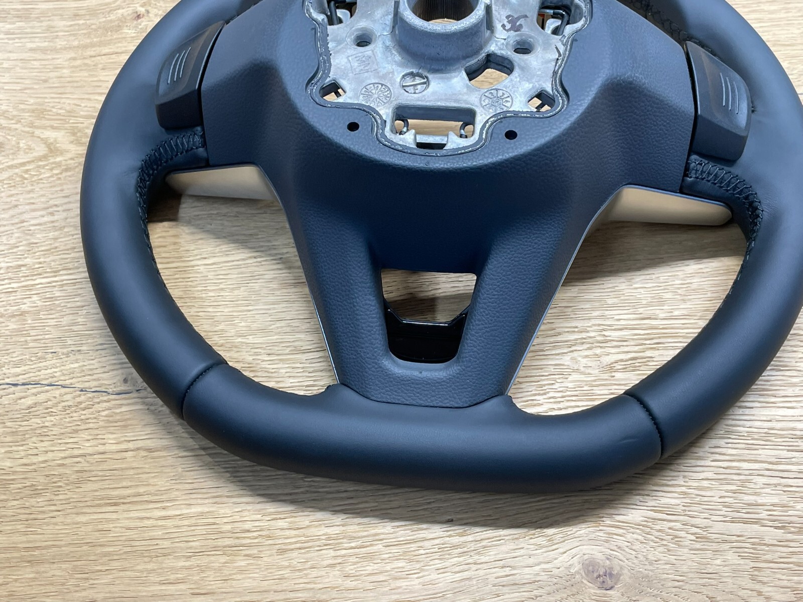 VW TOUAREG MULTIFUNKTIONS LEDER LENKRAD SPORT "R" 760419089Q FAST NEU TEST CAR - Obrázek 22