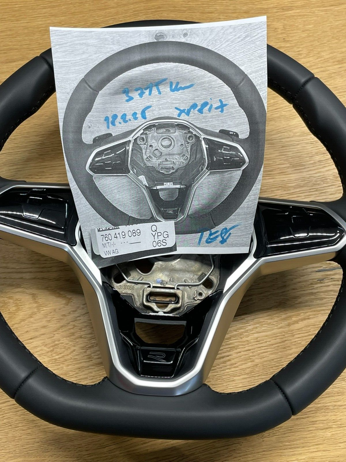 VW TOUAREG MULTIFUNKTIONS LEDER LENKRAD SPORT "R" 760419089Q FAST NEU TEST CAR - Obrázek 25