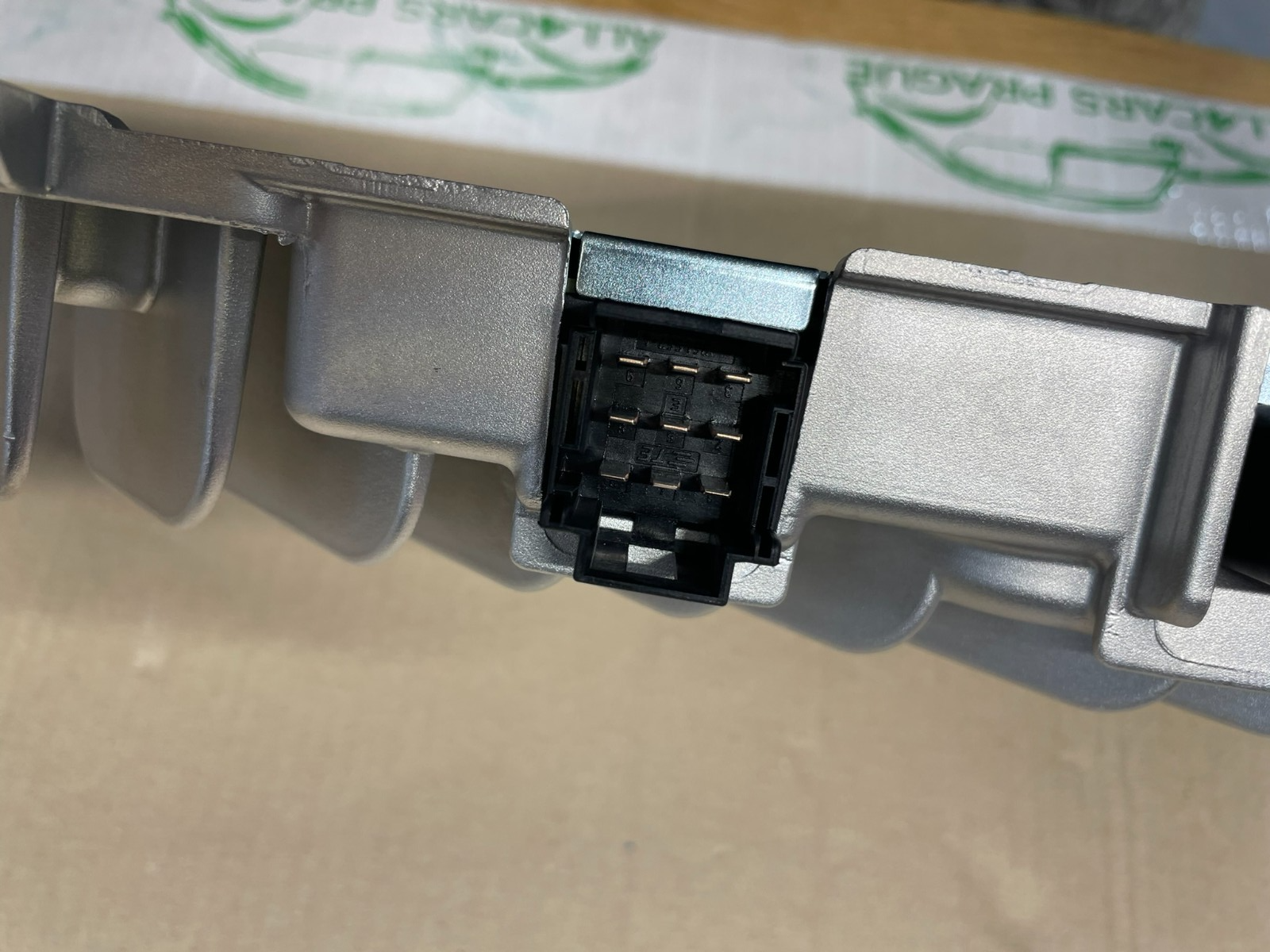 3G0035466J VW ŠKODA AUDIO VERSTÄRKER AUDIO AMPLIFIER 3G0035466J ORIG.NEU TEIL ! - Obrázek 10