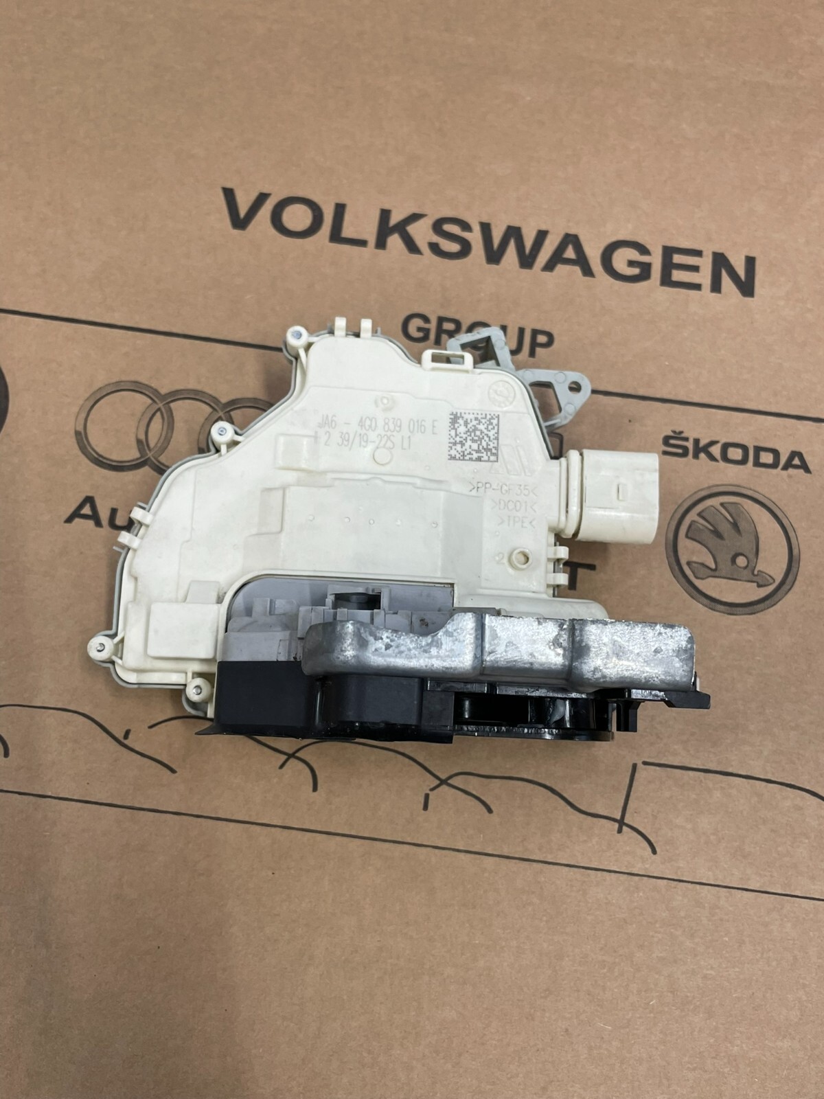 4G0839016E AUDI A6 A7 Q7.... VW TOUAREG TÜRSCHLOSS DOOR LOCK 4G0839016E Fast Neu - Obrázek 8