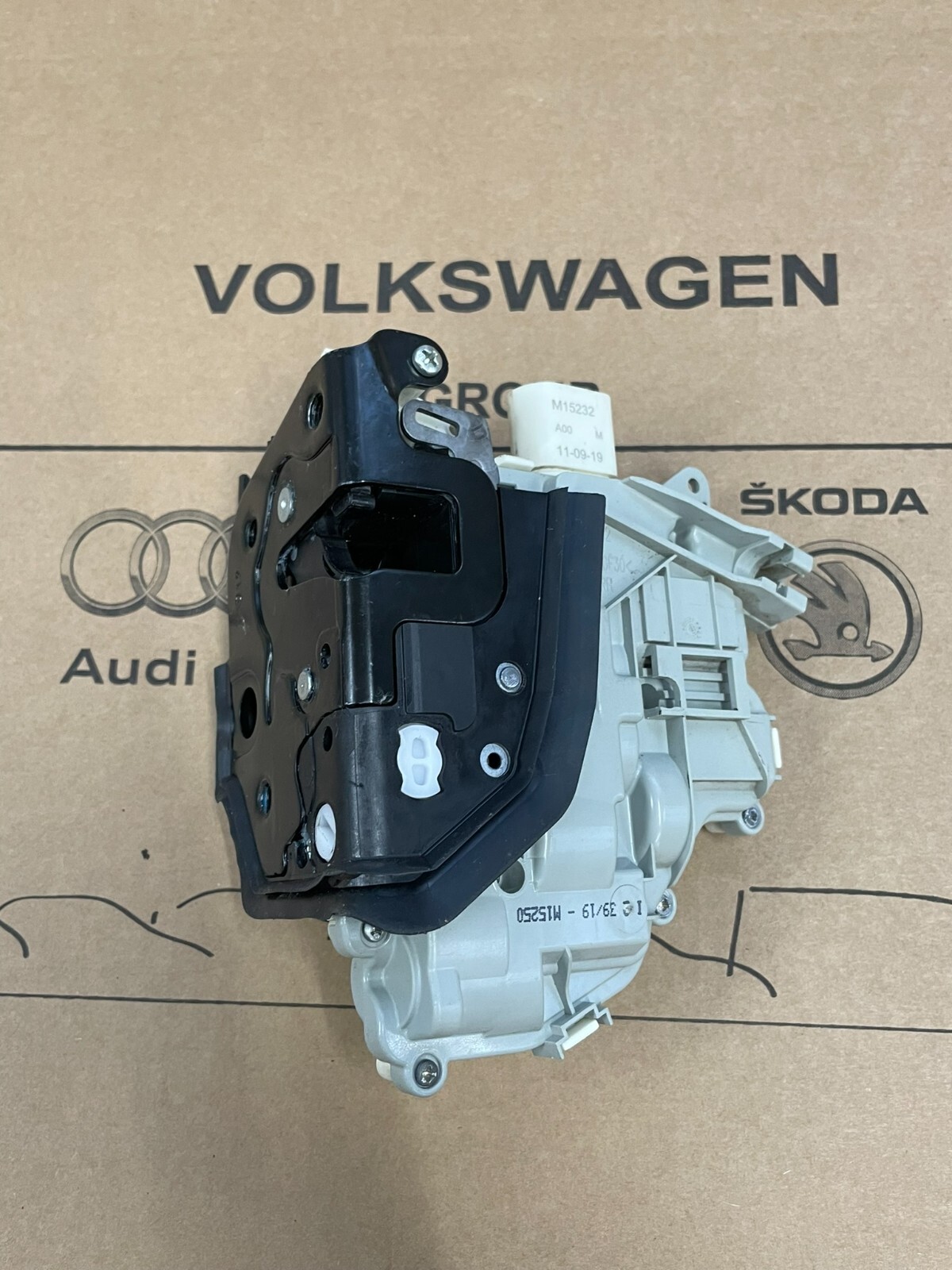 4G0839016E AUDI A6 A7 Q7.... VW TOUAREG TÜRSCHLOSS DOOR LOCK 4G0839016E Fast Neu - Obrázek 9