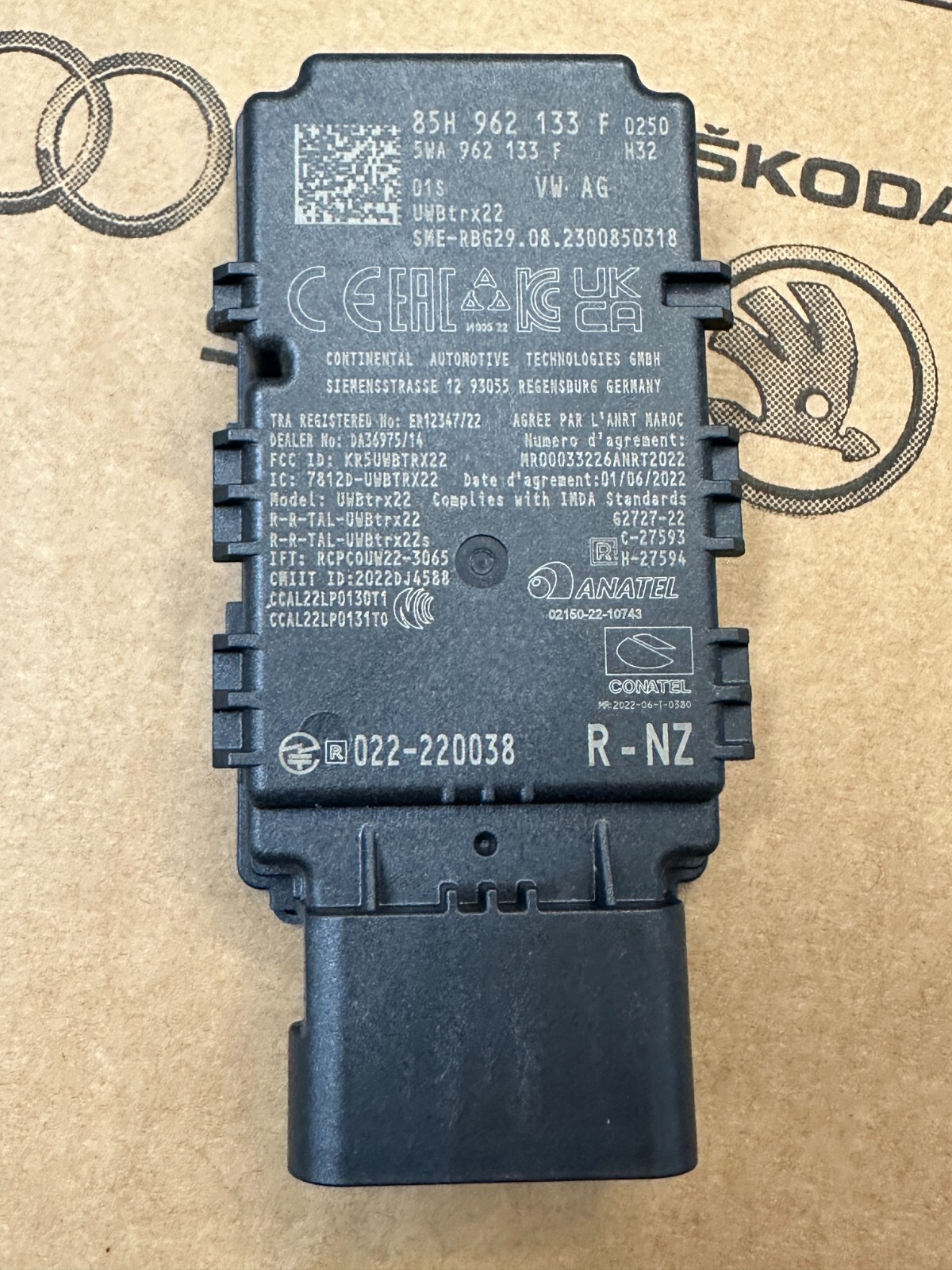 85H962133F AUDI VW SKODA SEAT ANTENNENVERSTÄRKER 85H962133F - Obrázek 12